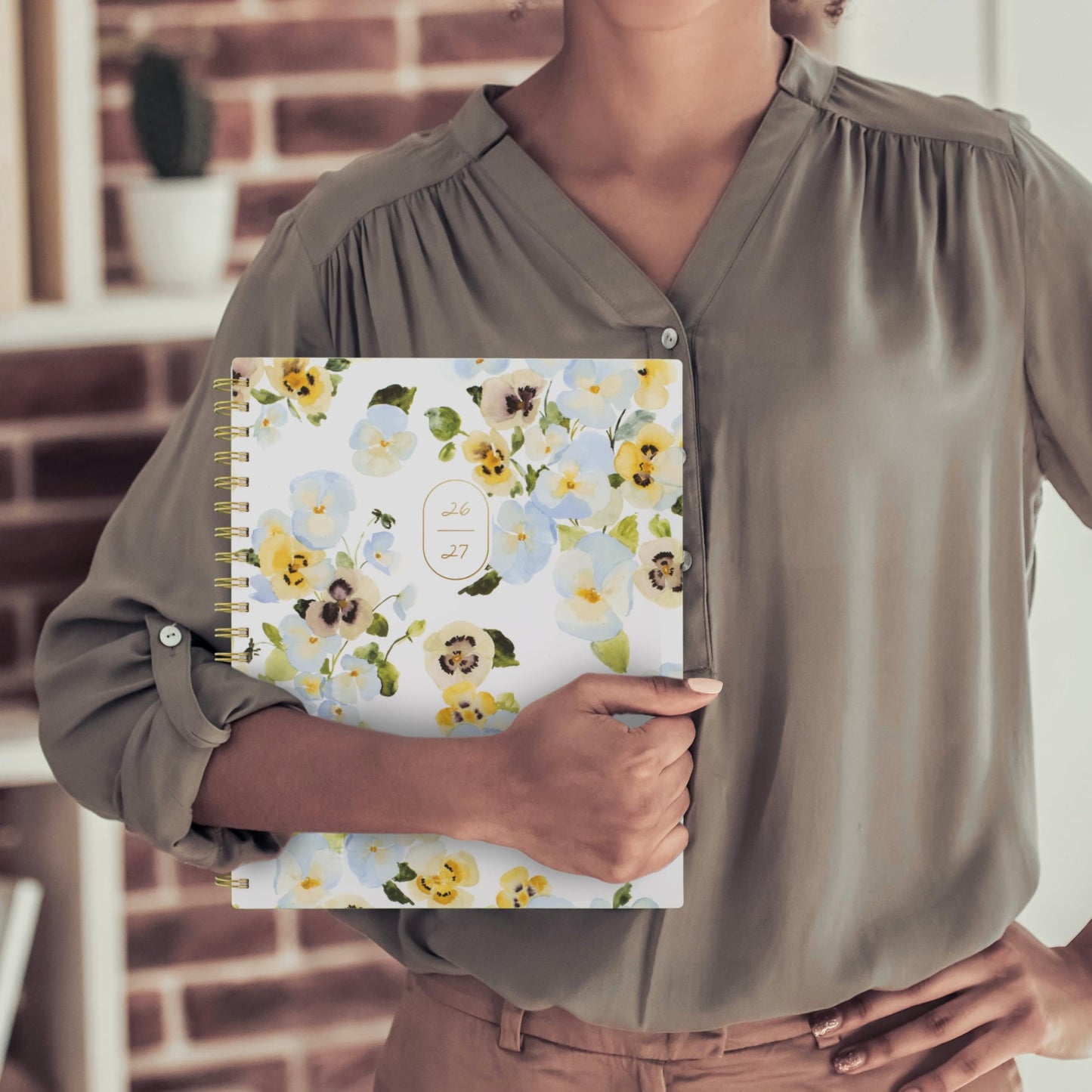 Cambridge Planner 2026-2027 Weekly & Monthly Academic 12-Month July-June, 8-1/2" x 11", Leah Bisch, Pansy Bouquet (LB50-905A)