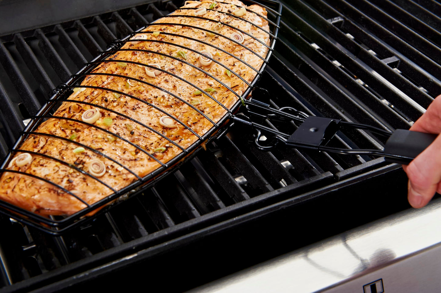 GrillPro 21015 Fish Basket with Detachable Handle