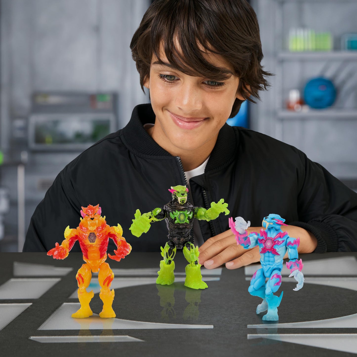 MrBeast Lab Hyper Fusion Mutators, Experiment & Create The Fire Panther, Add Mutation Fluid, Press The Fingerprint Scanner & Reveal The Panther, Over 20 Points of Articulation, Collect All 3