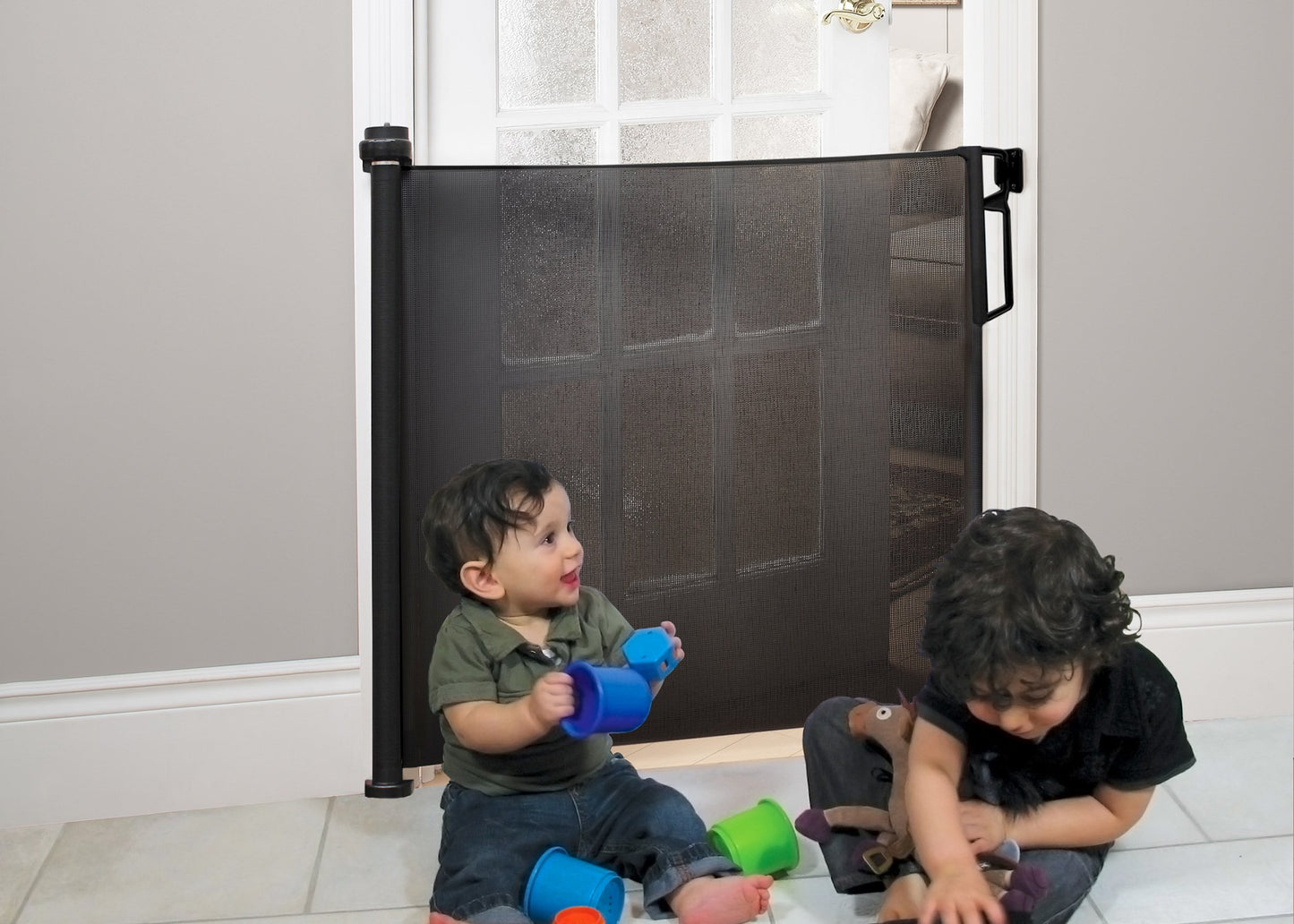 Bily Retractable Safety Gate Black