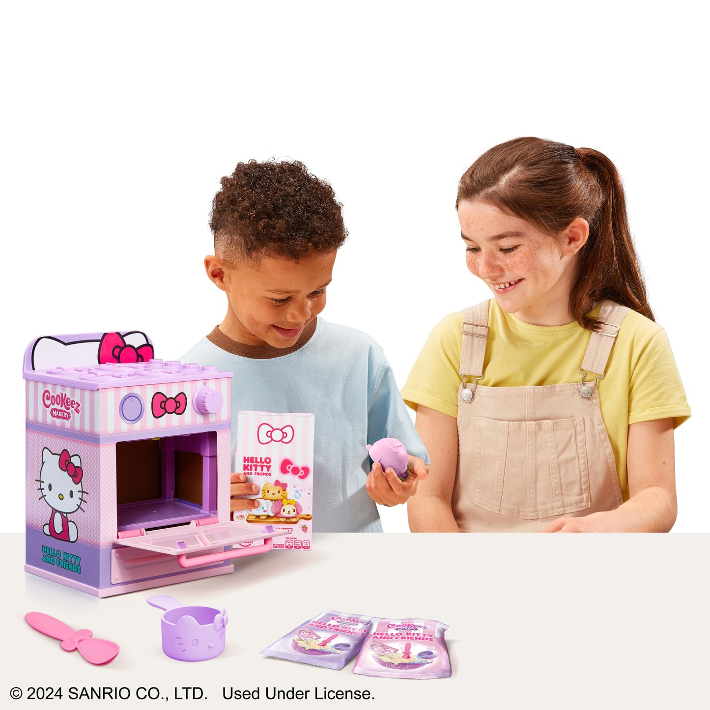 Cookeez Makery Hello Kitty® and Friends Oven. Mix & Make a Plush Best Friend! Place Your Dough in The Oven and Be Amazed When A Warm, Scented, Interactive, Plush Friend Comes Out!