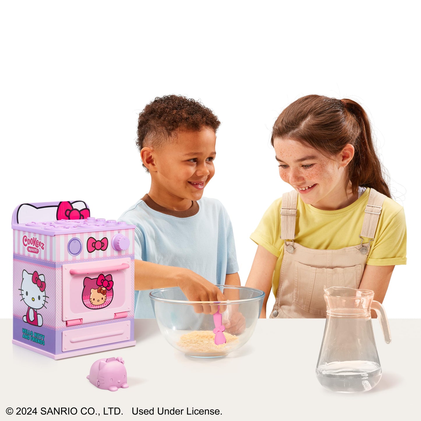 Cookeez Makery Hello Kitty® and Friends Oven. Mix & Make a Plush Best Friend! Place Your Dough in The Oven and Be Amazed When A Warm, Scented, Interactive, Plush Friend Comes Out!