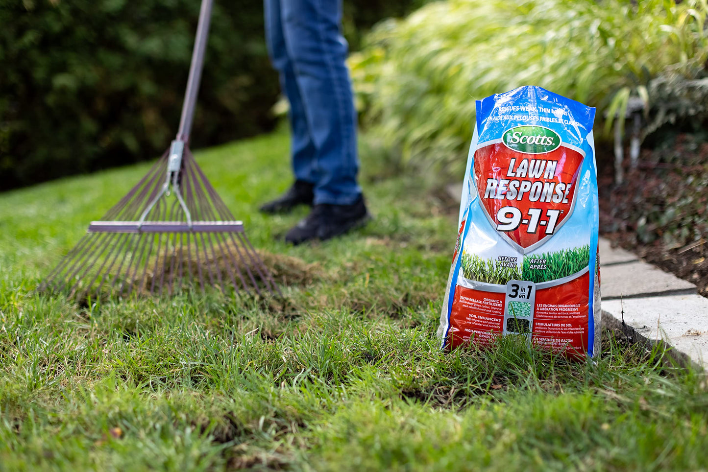 Scotts Lawn Response 9-1-1, 8kg (200 sq Meters / 2,150 sq feet Coverage) | Seed, Fertilizer & Soil Enhancer for Thick, Green Lawns | All-in-one Lawn Solution