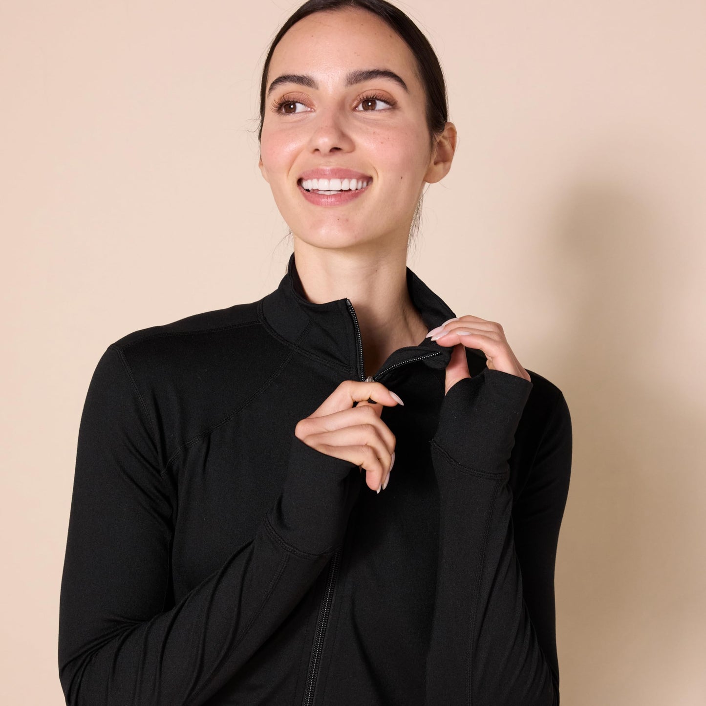 Amazon Essentials Women's Brushed Tech Stretch Full-Zip Jacket (Available in Plus Size), Black, Small