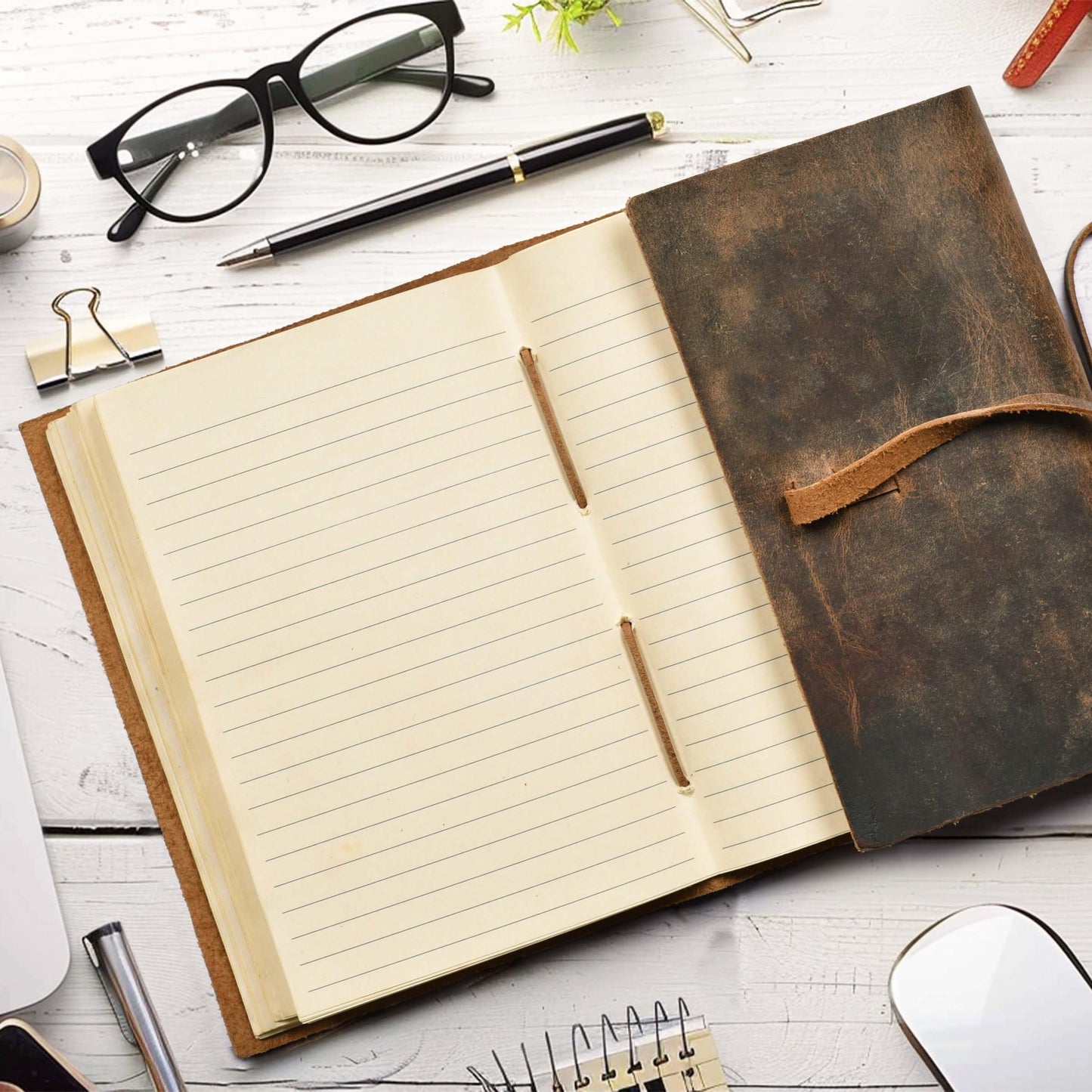 LEATHER VILLAGE Lined Paper Leather Bound Journal-260 Pages, Rustic Brown, 8 X 6 Inches (A5) - Book of Shadows - Writing Notebook, Daily Notepad, Travel Diary For Women/Men