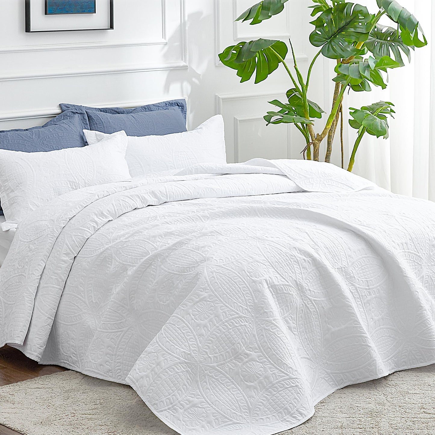 Love's cabin King Size Quilt Set White Bedspreads - Soft Bed Summer Quilt Lightweight Microfiber Bedspread- Modern Style Coin Pattern Coverlet for All Season - 3 Piece (1 Quilt, 2 Pillow Shams)