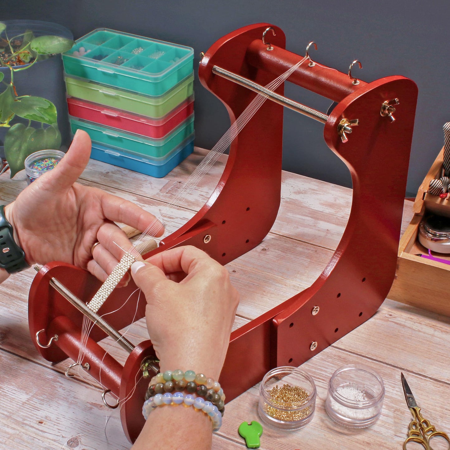 The Beadsmith ComfortLoom - Adjustable Standing Beads Loom with 4 Length Settings, Ergonomic Angled Design, Work Area 7.5” to 10.5”, Jewelry Making Kit, Patent Pending