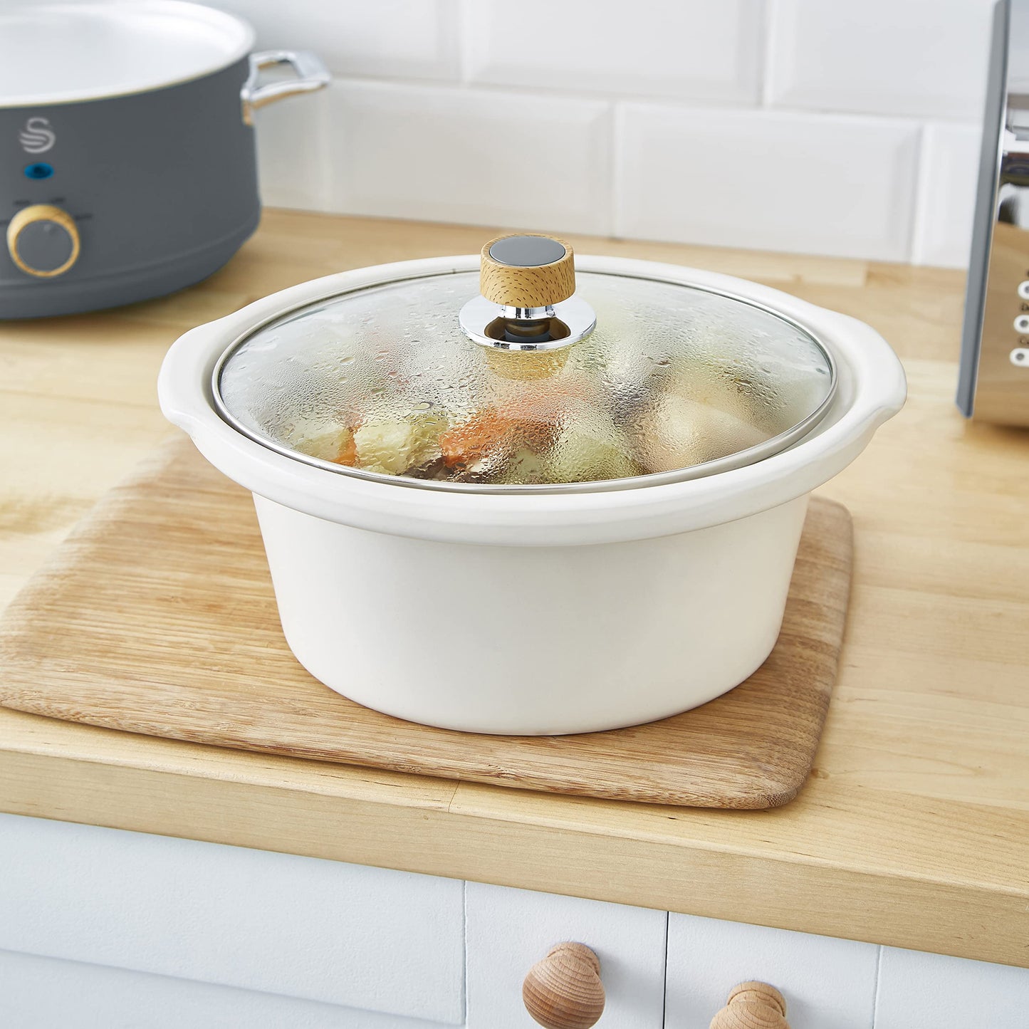 Salton Swan Nordic-Style Slow Cooker with Removable Ceramic Pot, 3.5 Litre, Slate Grey
