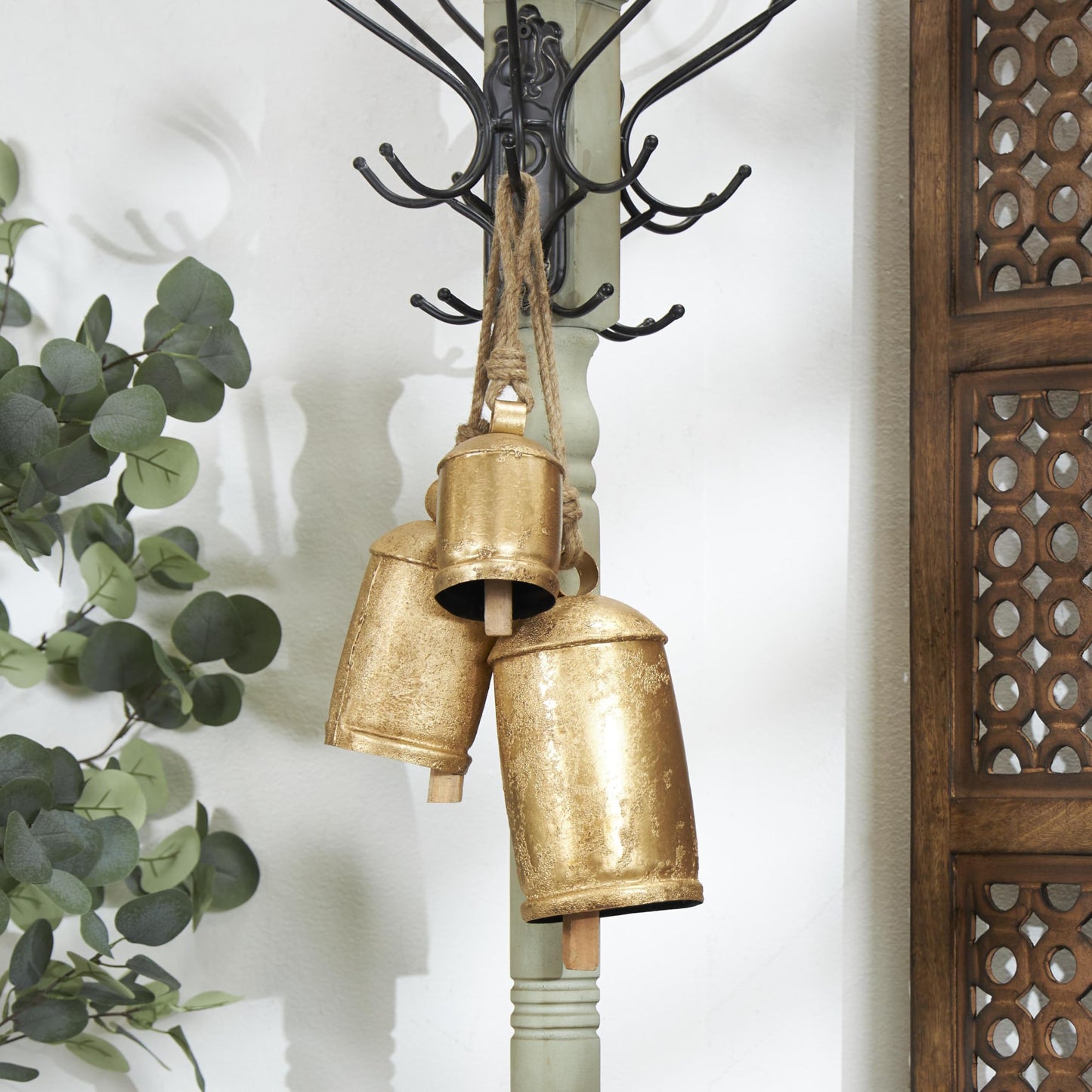 Deco 79 26719 3-Piece Metal Rope Cow Bell Set