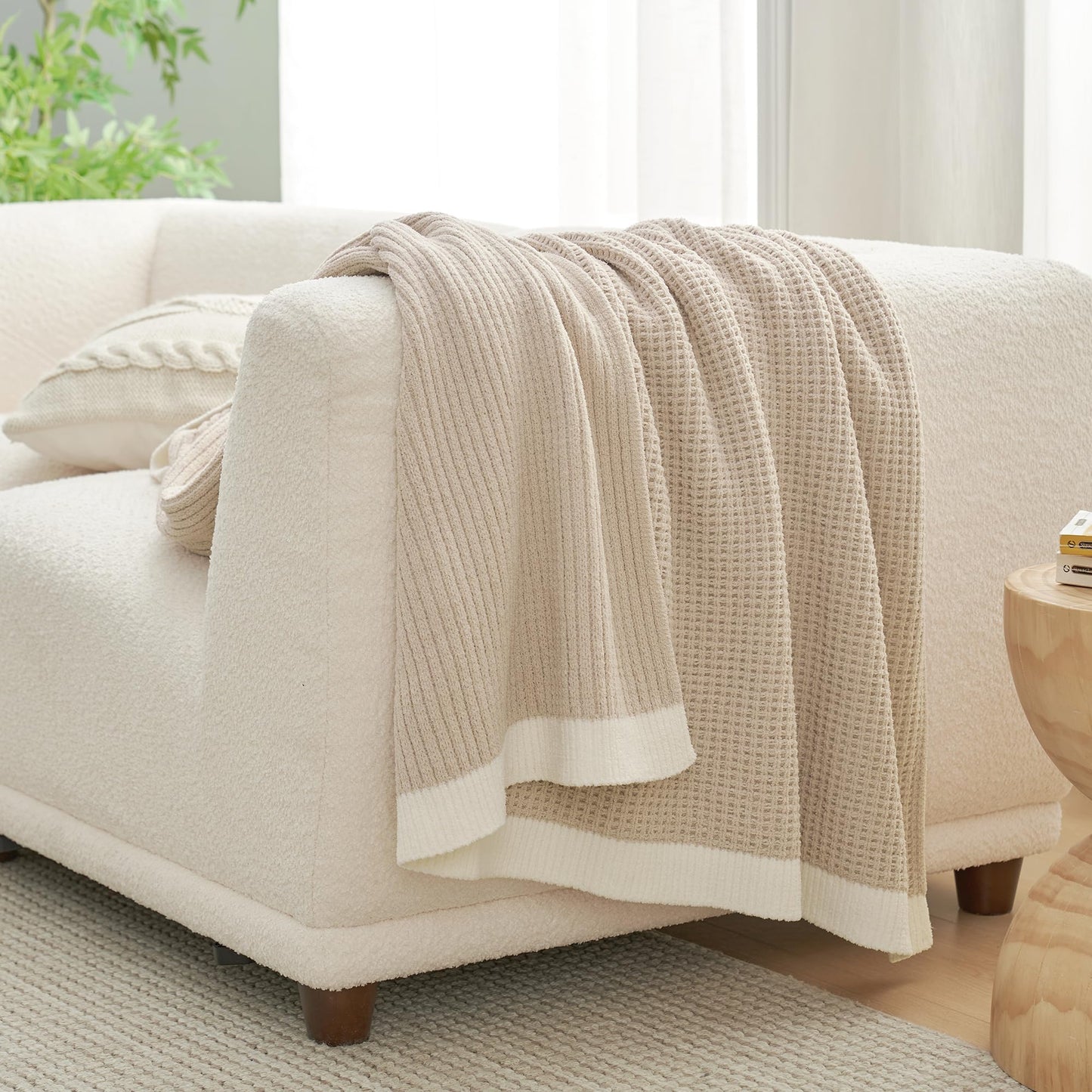 Amélie Home Chenille Throw Blanket, Soft Cozy Waffle Throw for Couch & Sofa, Warm Yet Lightweight, Breathable All-Season Throws for Women Men, Housewarming, Birthdays, 50"x60", Beige