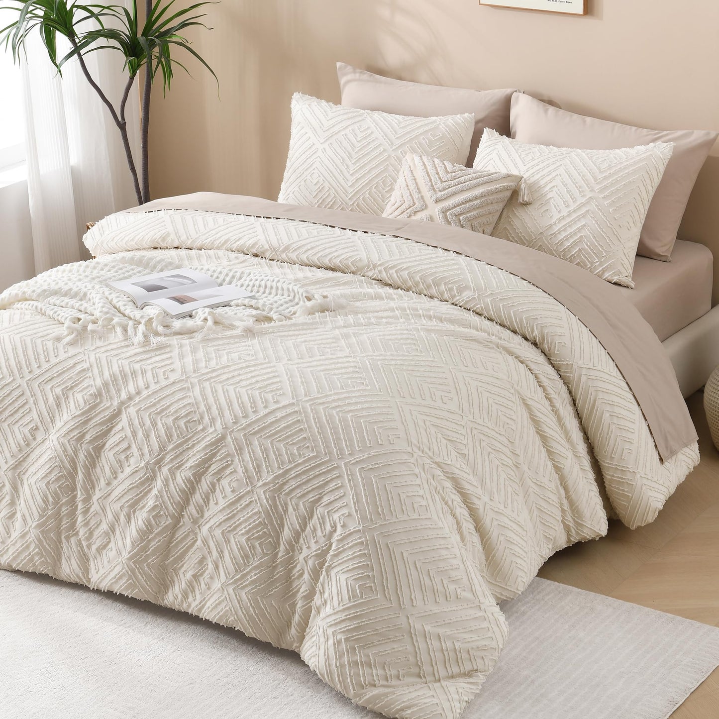Andency Queen Comforter Set Beige, 3 Pieces Queen Size Comforter Sets Boho Cream Solid Bedding Set & Collections, All Season Tufted Farmhouse Bed Comforter Set (90x90 in Comforter & 2 Pillowcases)