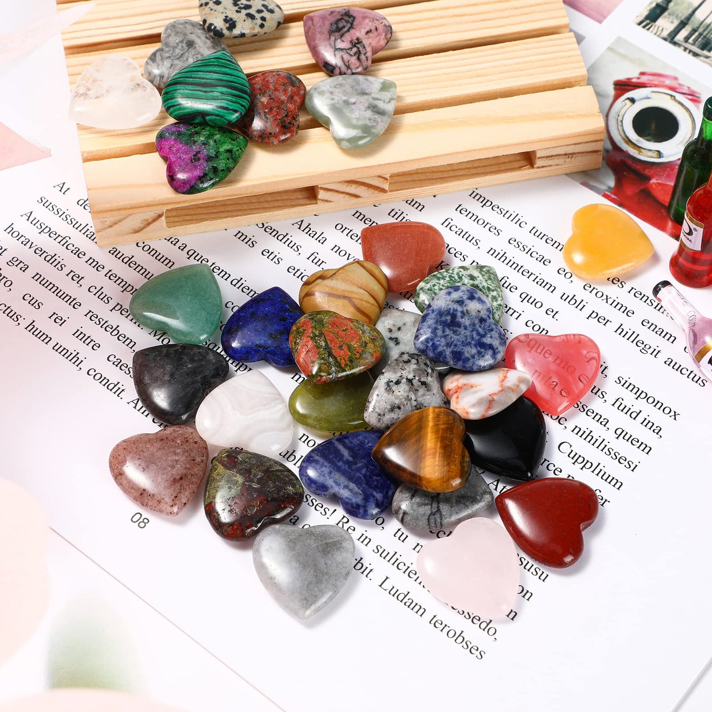Nuenen 150 Pcs Worry Stones Natural Heart Shaped Stone Bulk Mother's Day Gifts Assorted Heart Gemstone 0.8'' Love Healing Crystal Chakra Pocket Witch Crystal for Witchcraft Reiki Balancing(Cute)