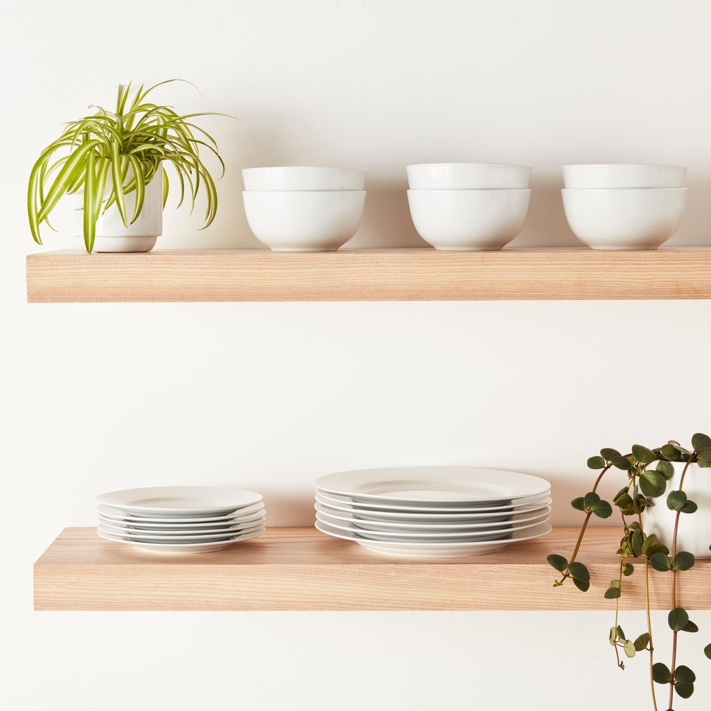 Amazon Basics 18-Piece White Dinnerware Set, Dishes, Bowls, Service for 6