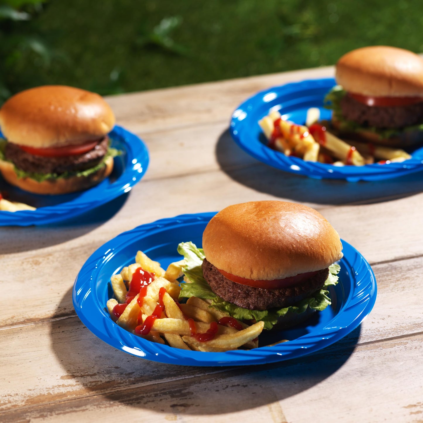 Munfix 100 Blue Plastic Plates Set - 9 Inch Disposable Dinner Plates Bulk Pack, for Party, BBQ, Picnic, Parties, Travel and Events, Microwavable Recyclable