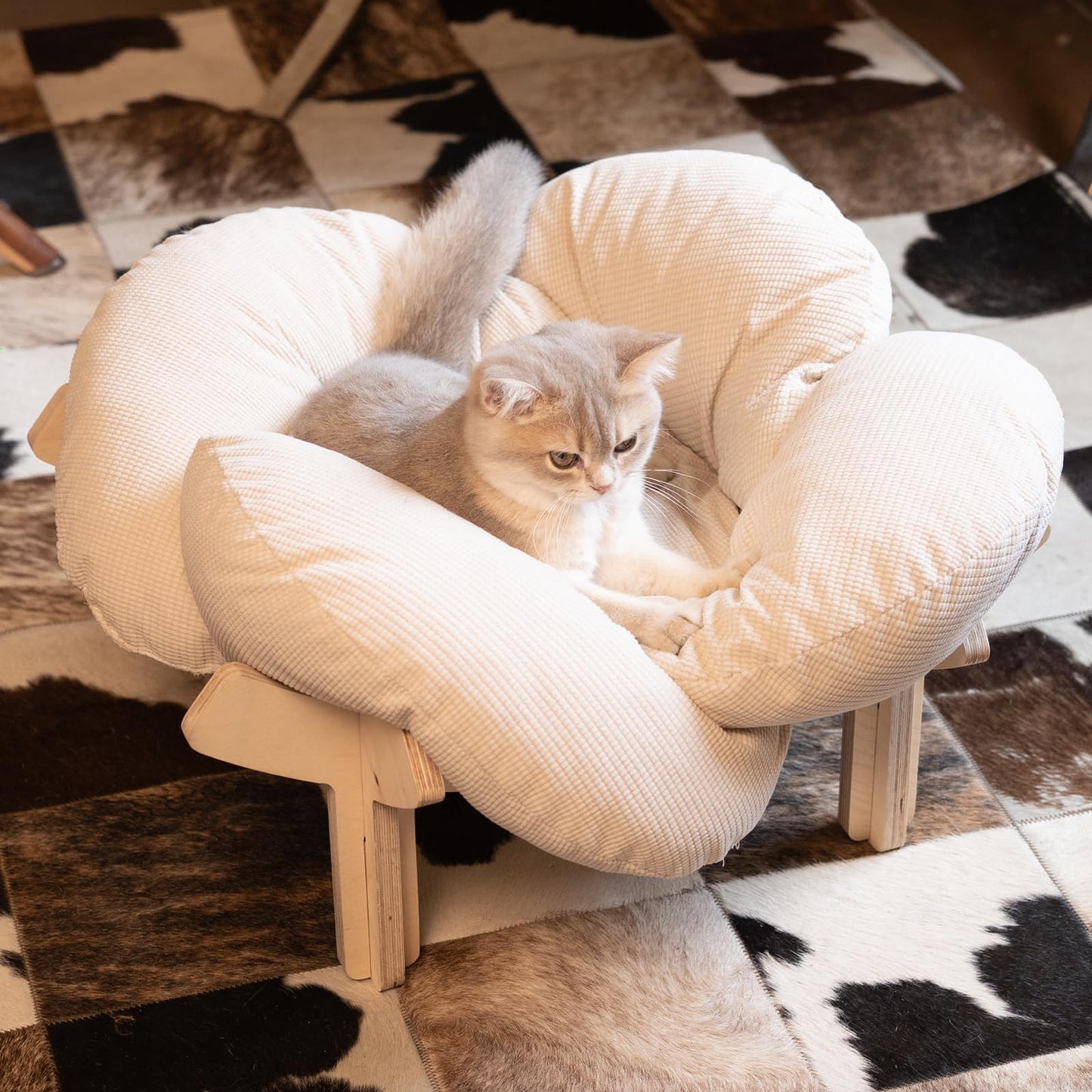 CHEERHOME PETS Elevated Cat Bed Wooden with Cushion Fluffy Pet Couch Sofa for Indoor Cats Raised Kitty Lounge Chair Suitable for Puppy, Cat Furniture(White)