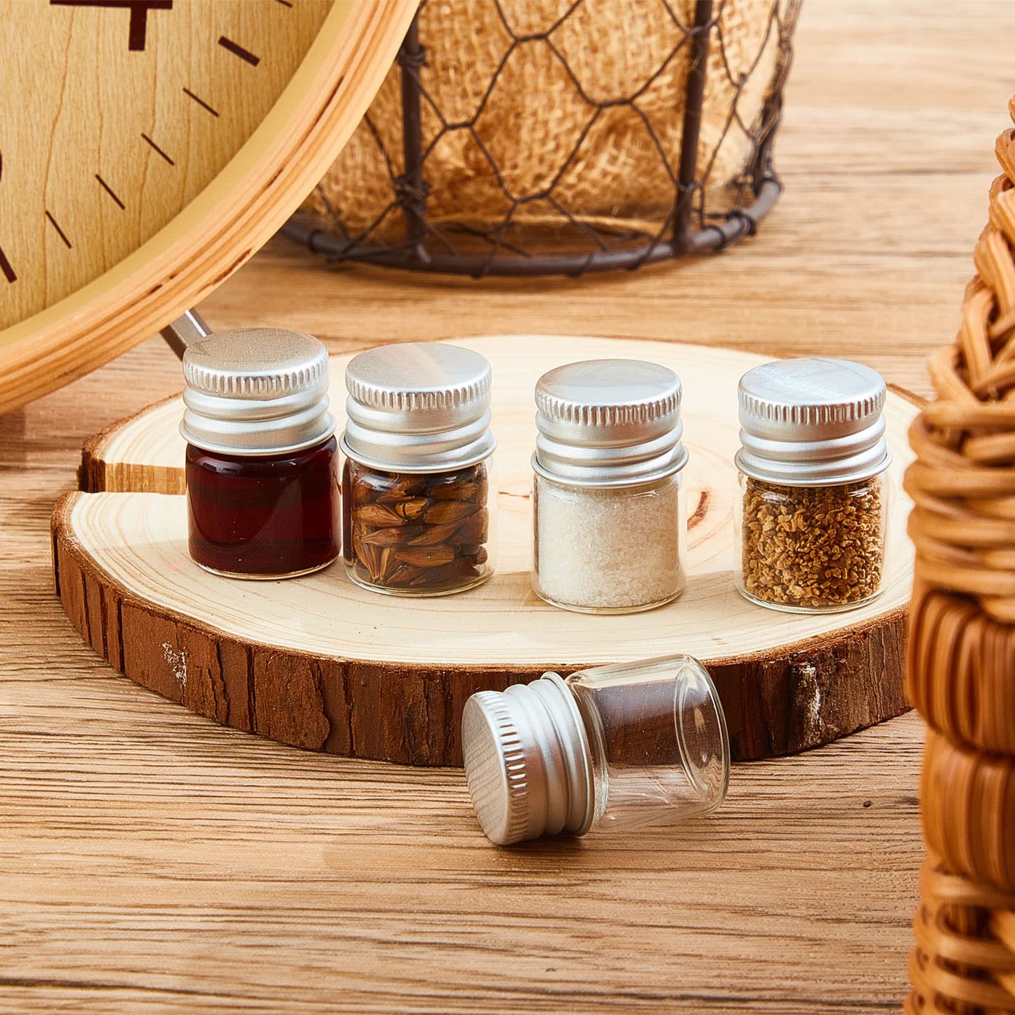 Tessco 100 Pcs 5 ml Mini Glass Bottles with Screw Caps Tiny Jars Empty Glass Vials with Aluminum Lids Small Powder Container for Cosmetic Sample Essential Oil Specimen DIY Craft Storage, 2.2 x 3 cm