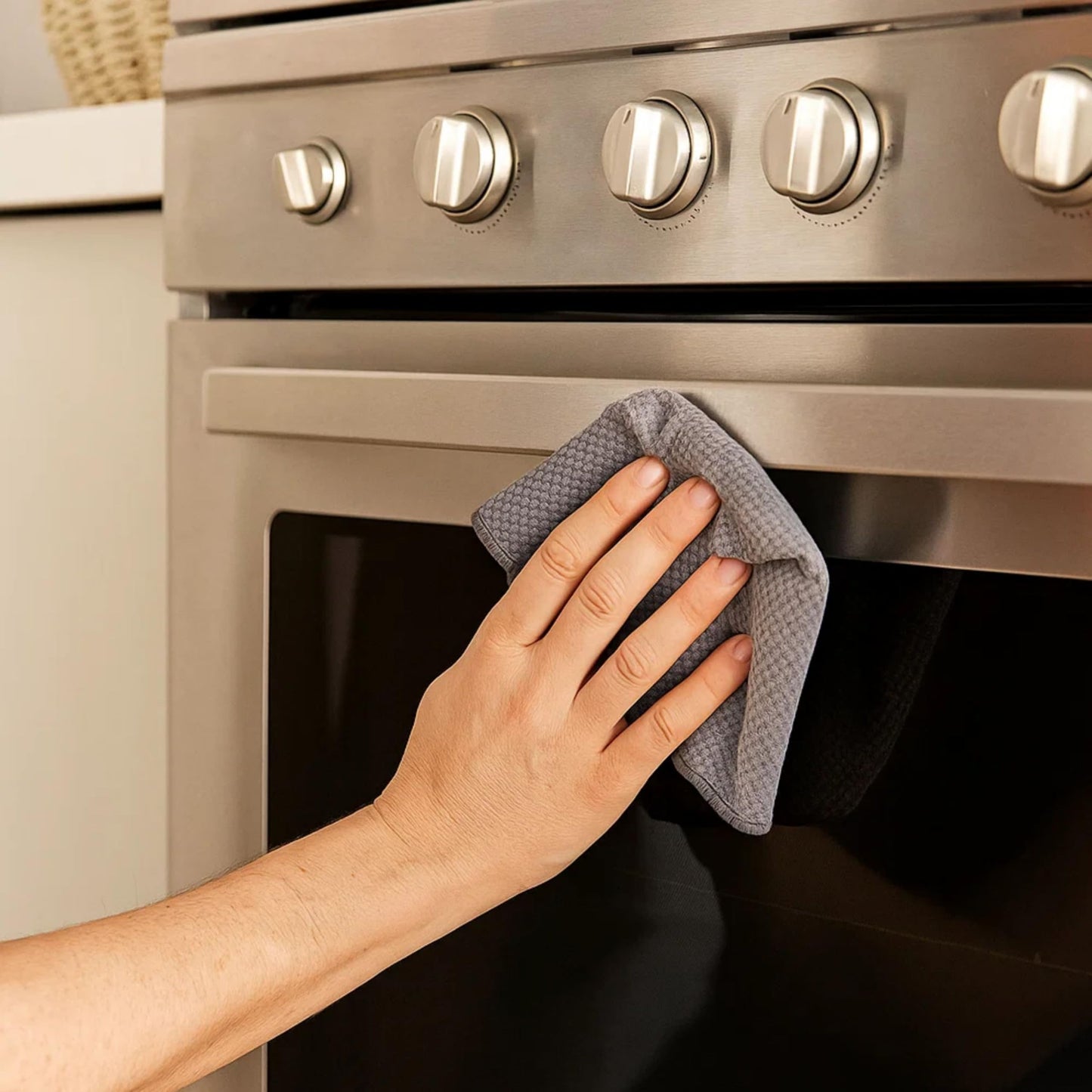 Kodiak Microfiber Stainless Steel Cleaning Cloths – 24 Count, 13.7 x 13.7 Inches, Streak-Free, Lint-Free Towels for Appliances, Fixtures & Surfaces, Reusable & Durable