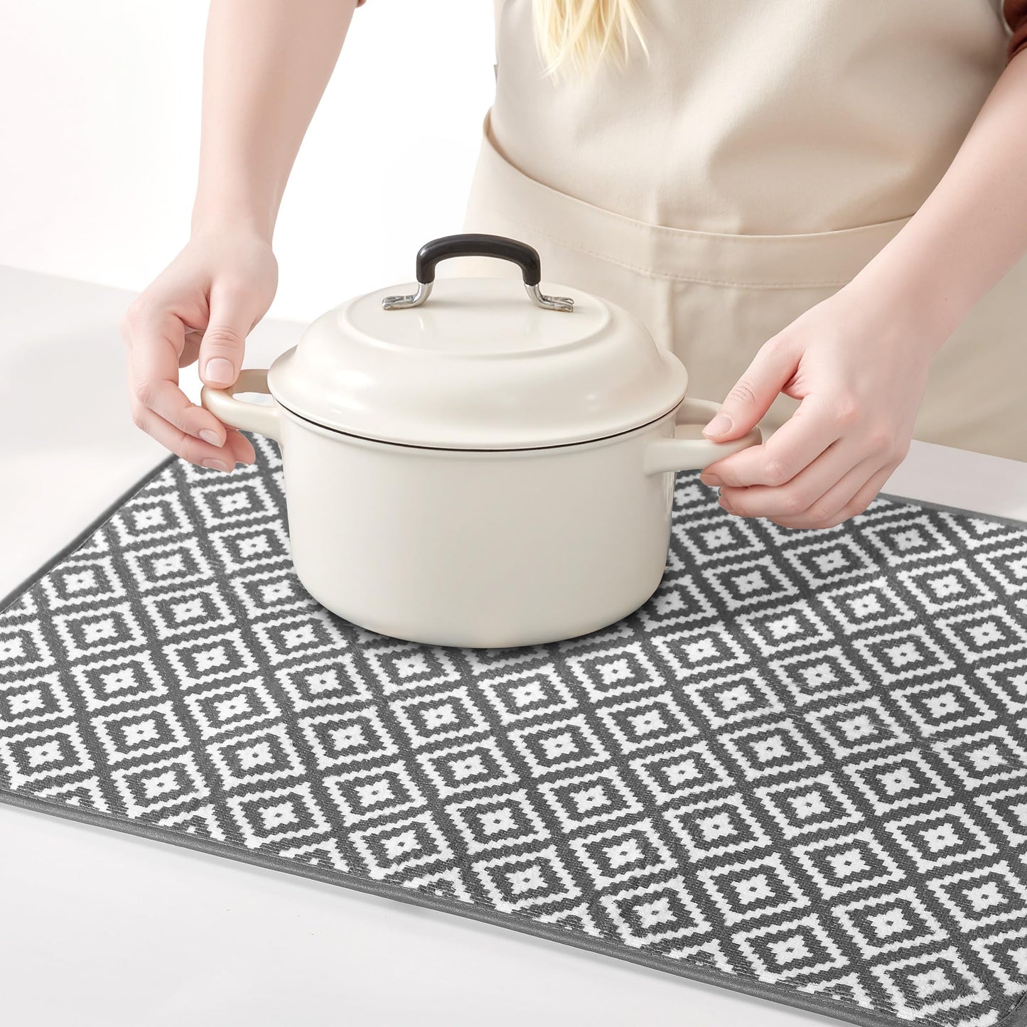 Subekyu 2 Pack Dish Drying Mat, 24 * 18 inch Ultra Absorbent Microfiber Dishes Drainer Mats for Kitchen Counter, Large Size Dish Drying Pad with Rhombus Patterns