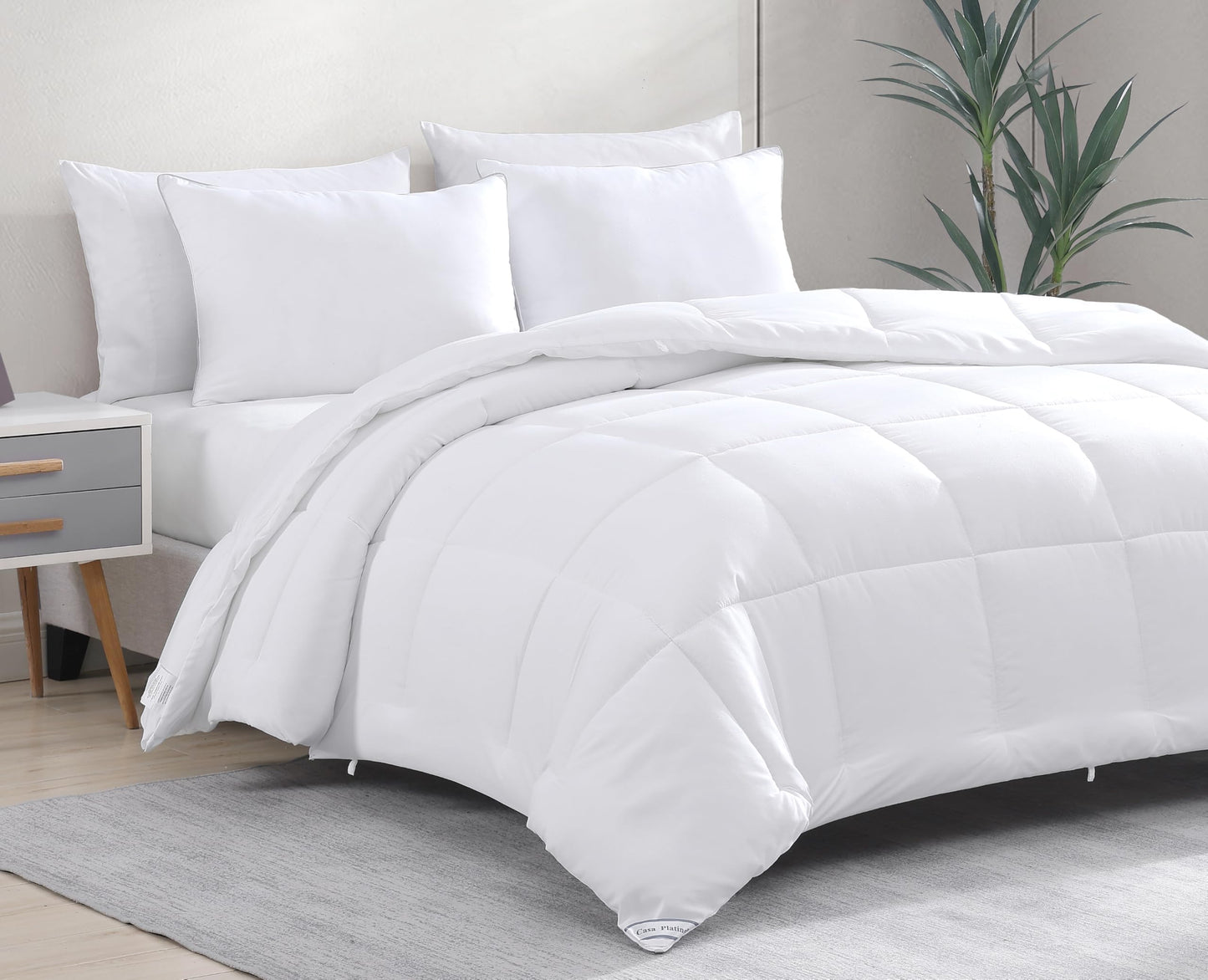 Comforter King Size Goose Down Alternative Microfiber Quilted Solid Comforter/Duvet Insert - Ultra Soft Hypoallergenic Bedding - Medium Warmth for All Seasons King Comforter - White