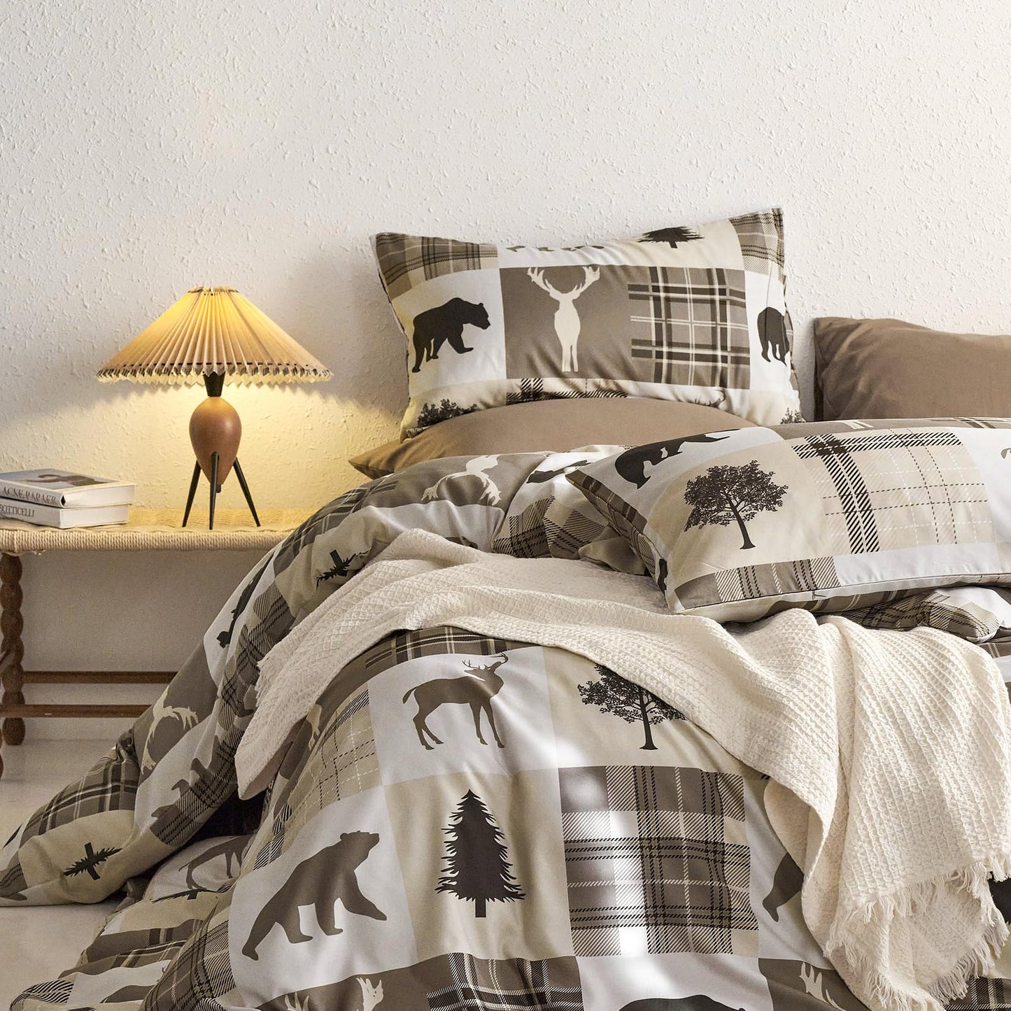 Wake In Cloud - Rustic Duvet Cover Set, Camping Christmas Farmhouse Western Patchwork Plaid Holiday Lodge Cabin RV Outdoor Wildlife Theme Bedding, 3-Piece, Taupe Brown, Queen Size