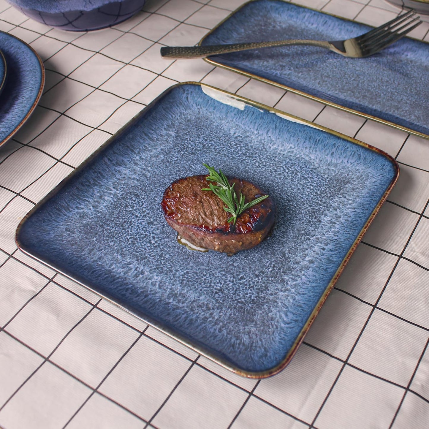 jinsongdafa 4-piece ceramic dinner plate set, suitable for steak, pasta and pizza, microwave- and dishwasher-safe, scratch-resistant, blue 9-inch square dinner plate