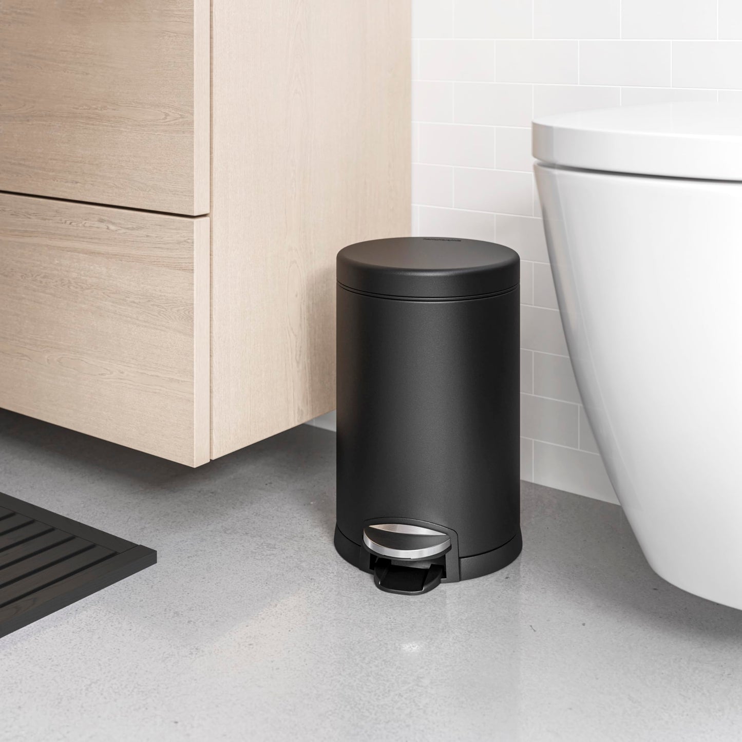 simplehuman 4.5 Liter / 1.2 Gallon Round Bathroom Step Trash Can, Matte Black