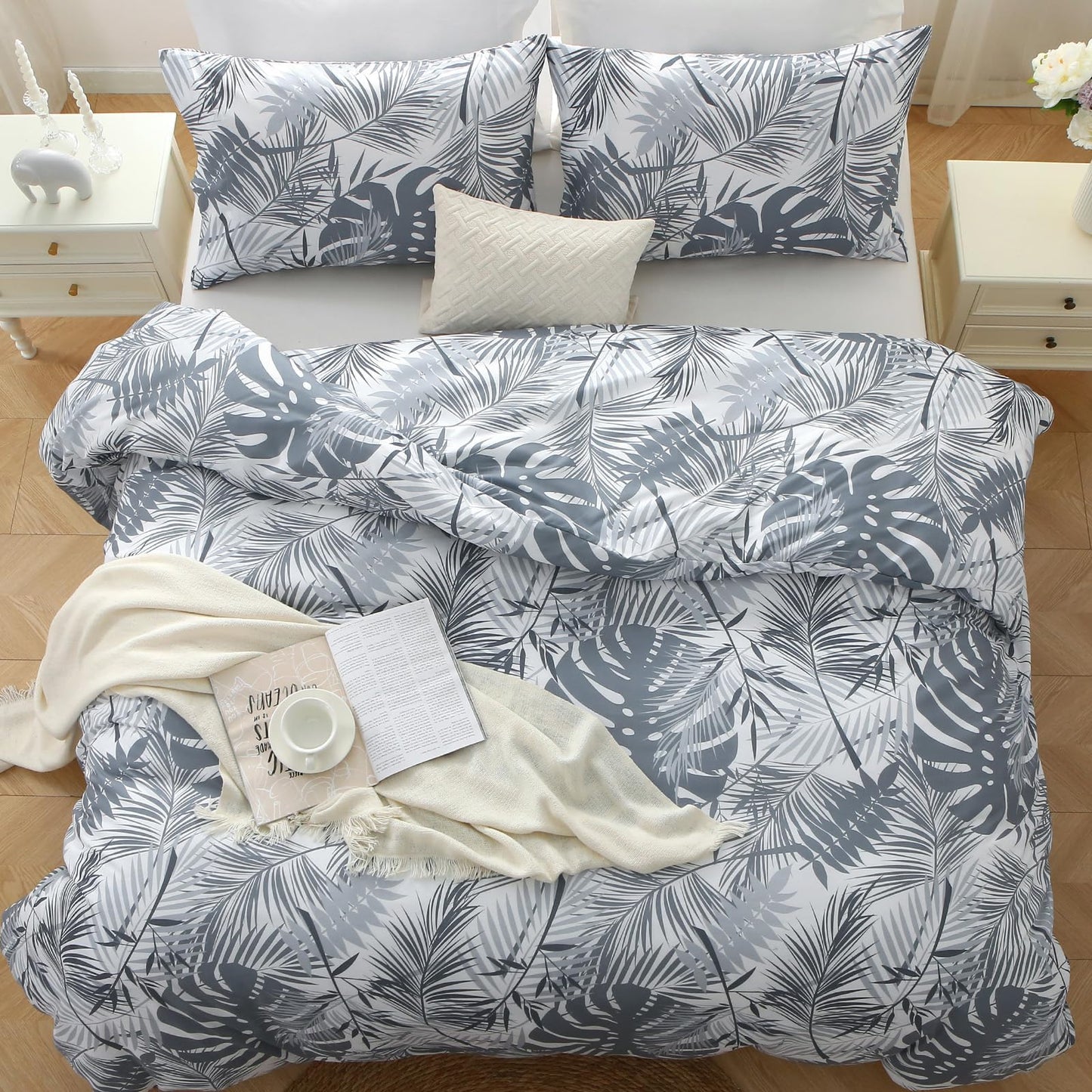 MUXHOMO Duvet Cover King Size, Reversible Floral BlackGrey Duvet Cover Set with Zipper Closure, 3 Pieces Botanical Patterns Soft Microfiber Bedding Set with 4 Ties (90"x104", 2 Pillow Cases)