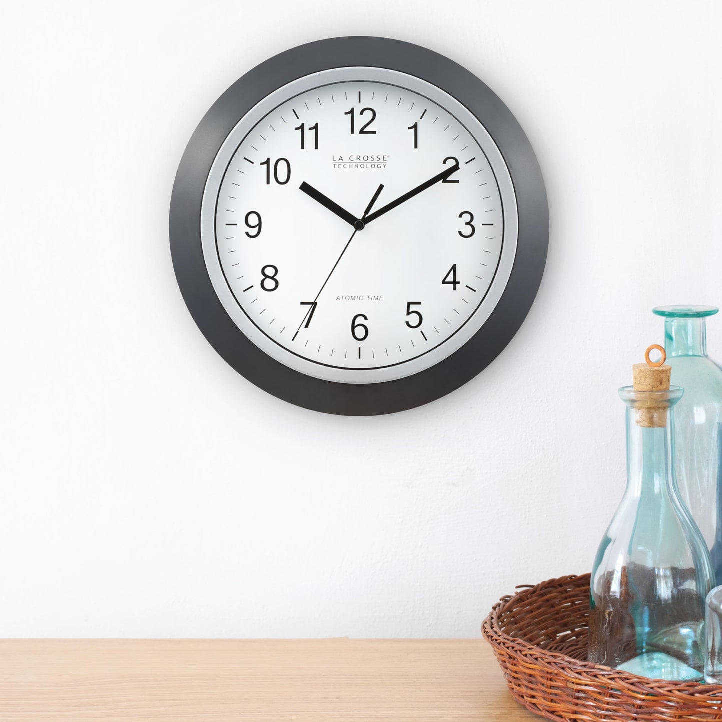 La Crosse Technology WT-3129B 12-Inch Atomic Analog Wall Clock (Black)