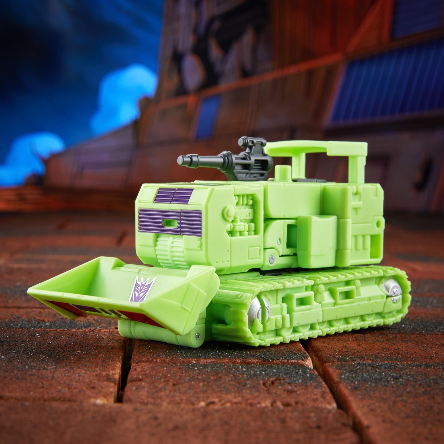 Transformers Toys Studio Series Deluxe Class Transformers: The Movie Bonecrusher, 4.5-inch Converting Action Figure, Robot Toys, 8+