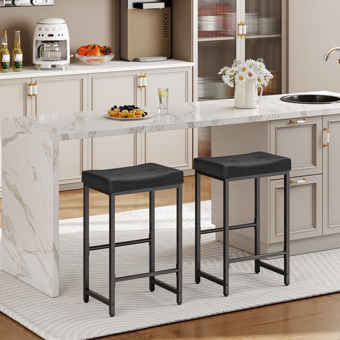 HOOBRO Bar Stools, 64.5 cm Saddle Stools with PU Upholstery, Counter Height Stools with Footrest, Kitchen Breakfast Chairs, for Dining Room, Cafe, Bar, Black BB23BY01