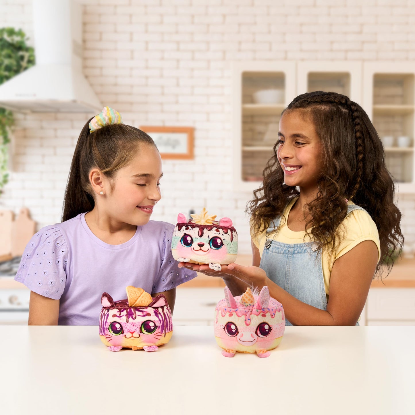 Cookeez Makery Freezy Cakez. Mix & Decorate Your Plush Best Friend! Which Surprise Freezy Cake Will You Make?