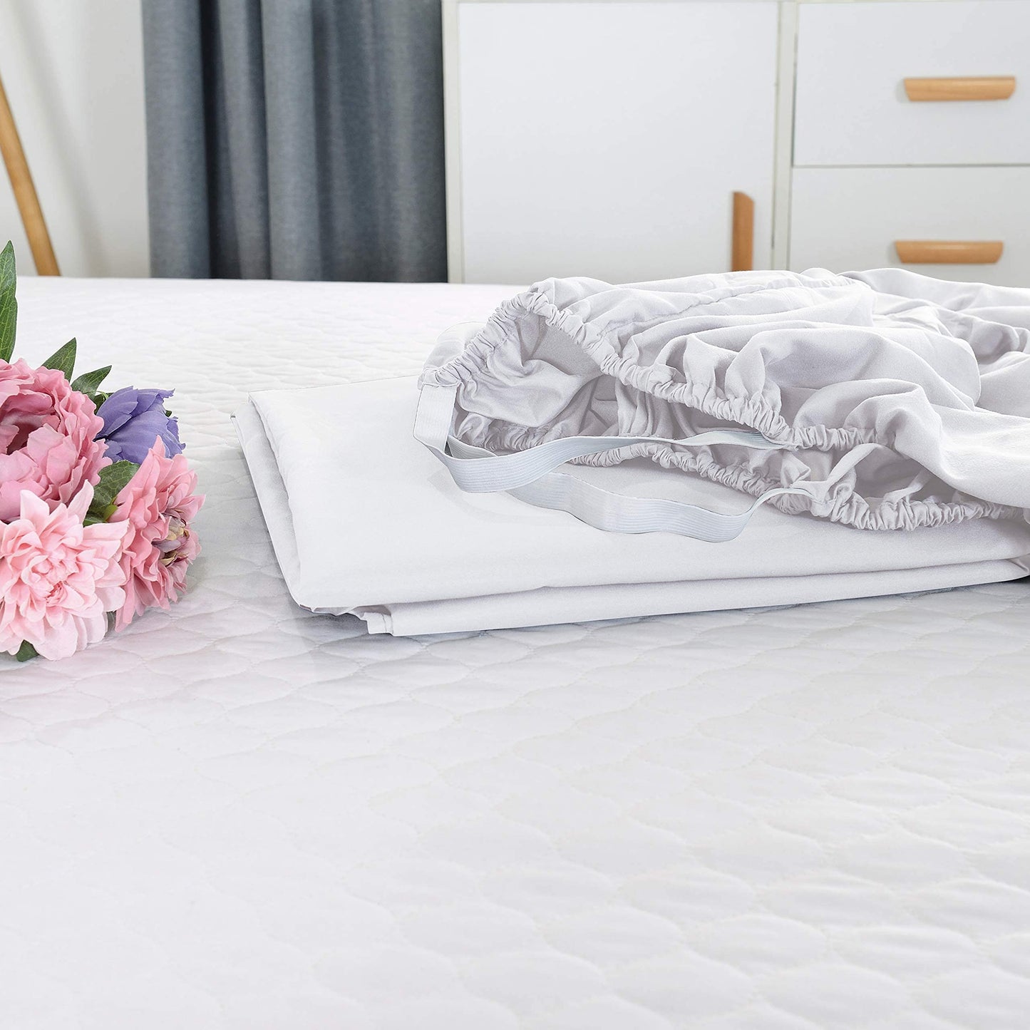 Elegant Comfort Premium Hotel Quality Extra Deep Pocket 18" - 21" inch Single Fitted Sheet for High Mattress, Luxury & Softest 1500 Thread Count Egyptian Quality Smart Pocket, King, White