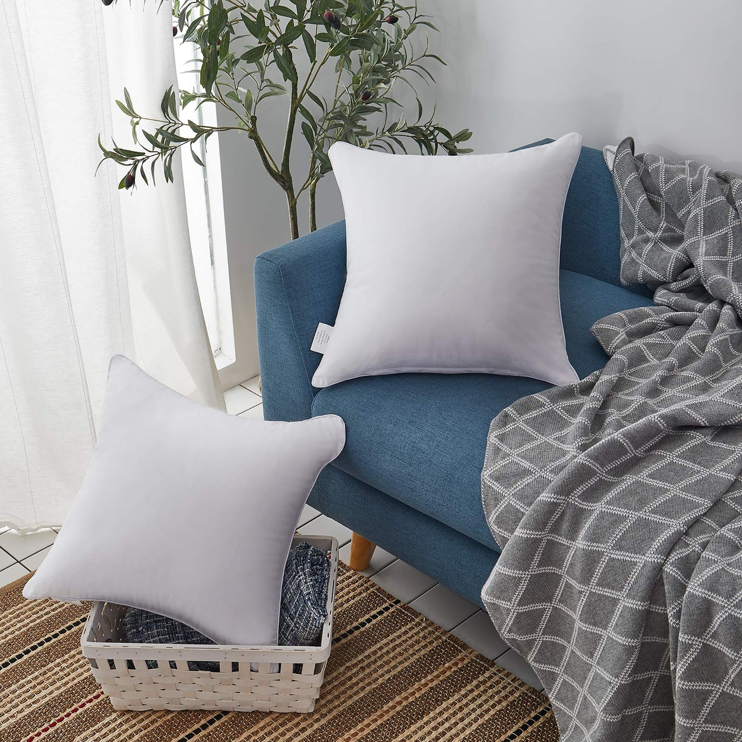 Oubonun 18 x 18 Pillow Inserts (Set of 2) - Throw Pillow Inserts with 100% Cotton Cover - 18 Inch Square Interior Sofa Pillow Inserts - Decorative Pillow Insert Pair - White Couch Pillow