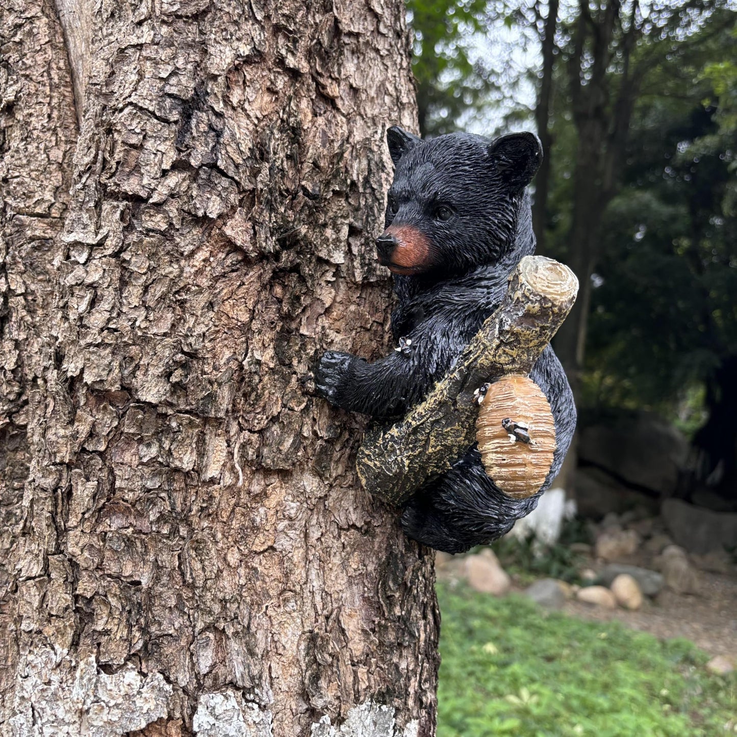 Yaoemei Black Bear cub Tree Hugger Decor. Forest Wildlife Animal Stadue，Climbing Tree Statue Hanging,Tree-Mounted - Realistic Polyresin stadue - for Housewarming, Outer Door,Garden, Yard.