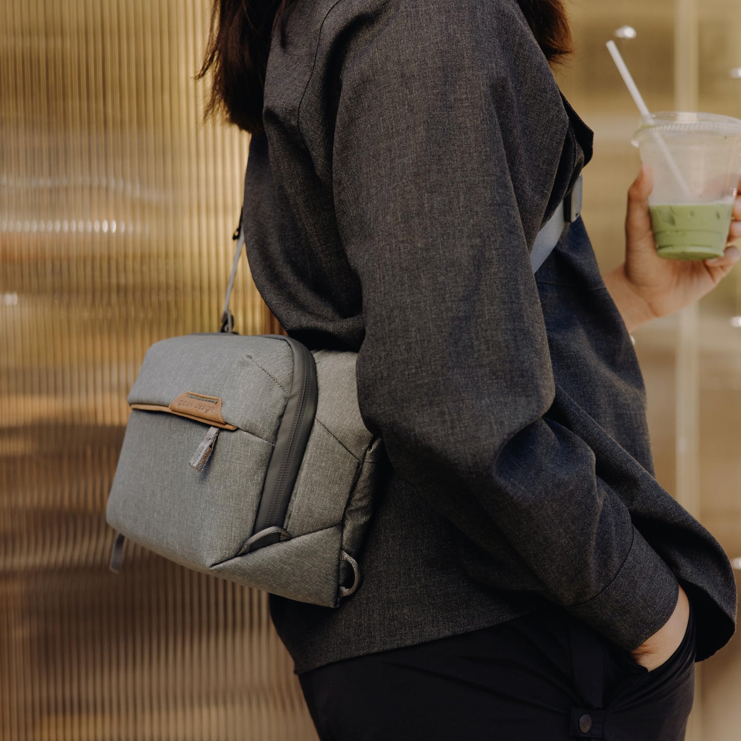 Peak Design Everyday Sling 3L Ash Sling, Shoulder, or Waist Carry (BEDS-3-AS-3)