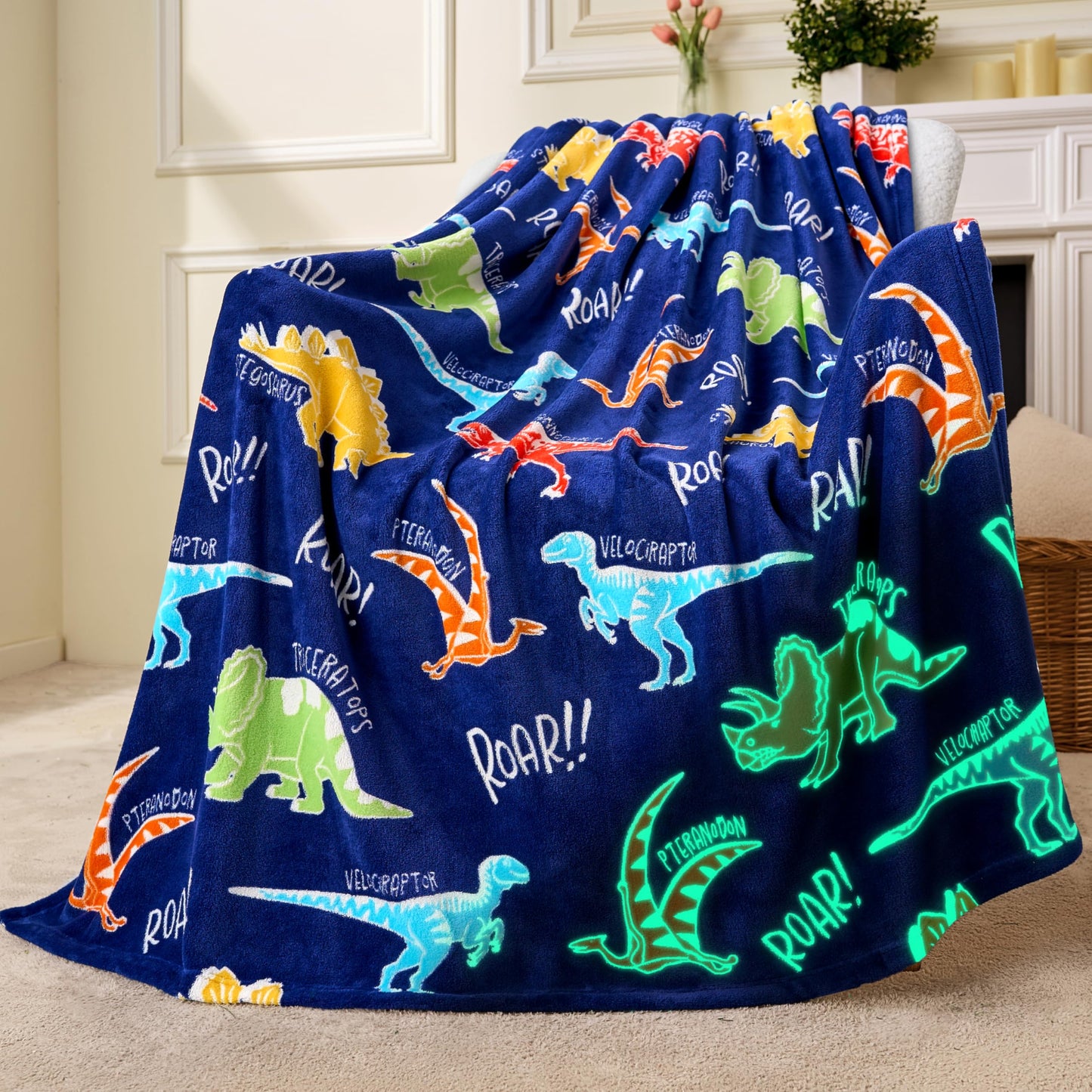 Joiedomi Glow in the Dark Blanket - Dinosaur Gift for Girls and Boys Aged 2 to 12 Years - Soft, Cosy Flannel Children's Blanket - Birthday Gift 50 x 60 inches