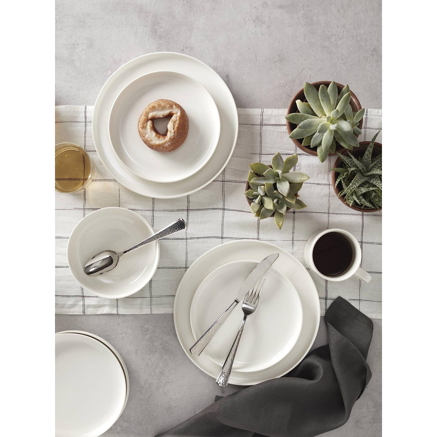Oneida 895942 24 Seven White 12 Piece Dinnerware Set