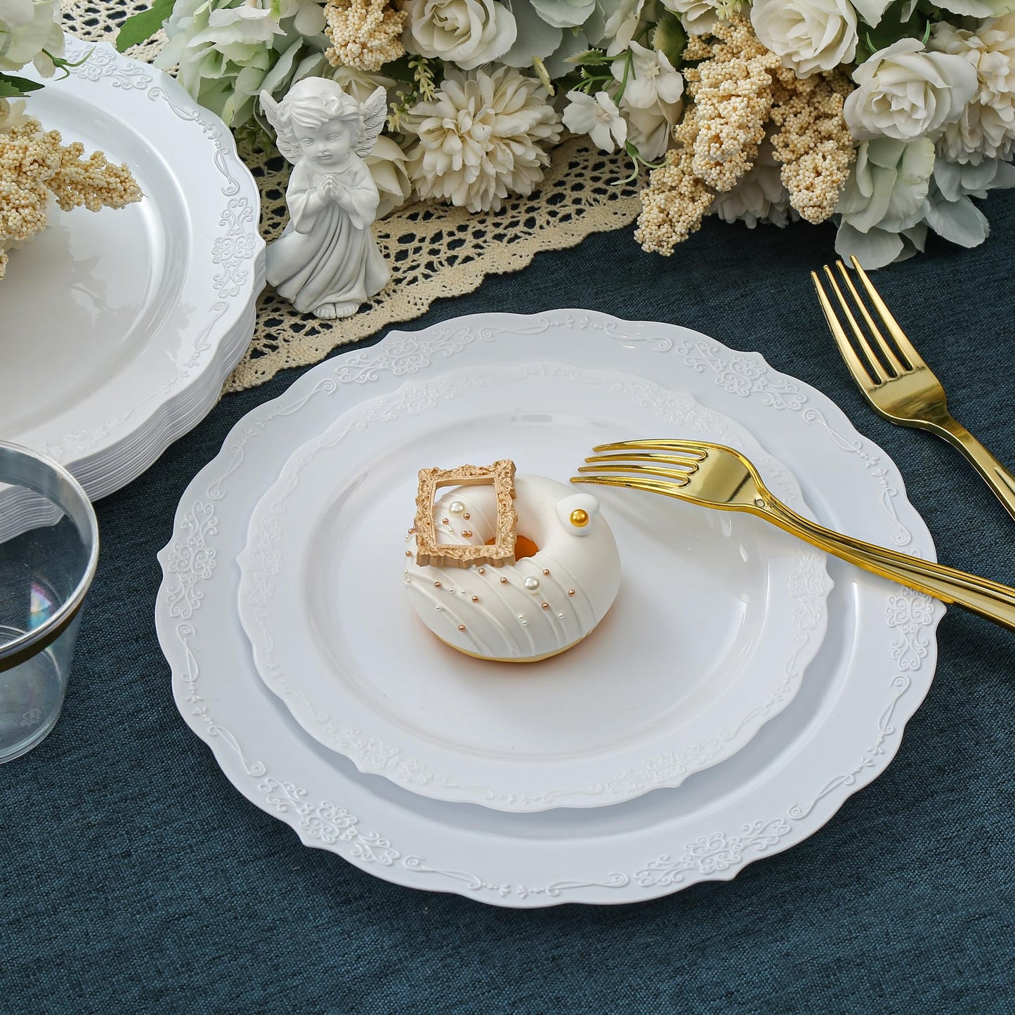 Conflech 100 Pieces White Plastic Plates - 10.25inch Dinner Disposable Plates - Premium Heavy Duty Hard Disposable Dinner Plates - Party Supplies for Birthdays, Celebrations, Wedding