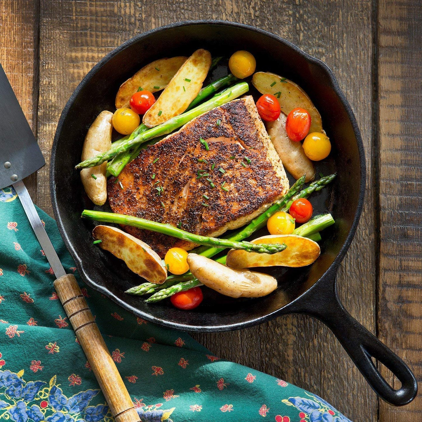 Simple Chef Cast Iron Skillet 3-Piece Set - Heavy-Duty Professional Restaurant Chef Quality Pre-Seasoned Pan Cookware Set - 10", 8", 6" Pans - for Frying, Saute, Cooking, Pizza & More,Black