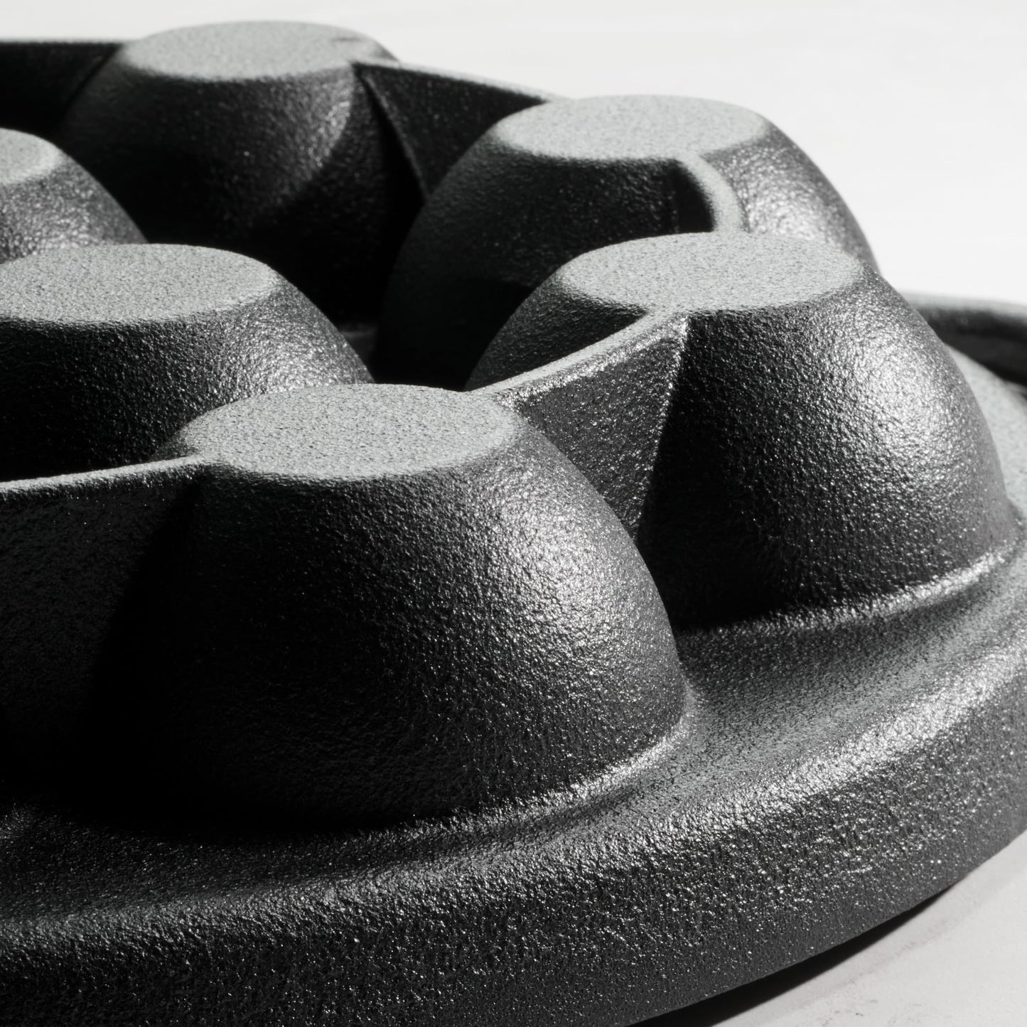 Tramontina Utsava Pre-Seasoned Cast Iron Appam Pan, 12-Hole Appe Pan with Lid, Great for Paniyaram, Takoyaki and More