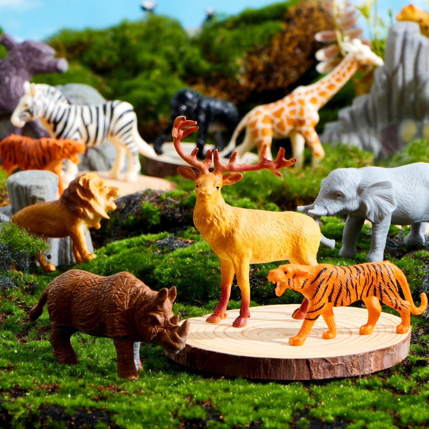 JOYIN 28Pack Valentines Day Cards with Zoo Animals Toys for Boys Girls Classroom Exchange