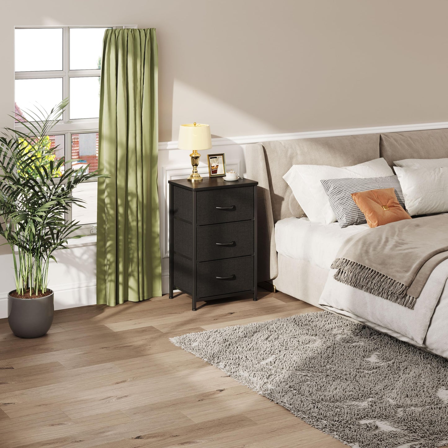 Vermess Nightstand, Small Dresser, Bedside Furniture, Night Stand End Table with 3 Storage Drawers for Bedroom, Black