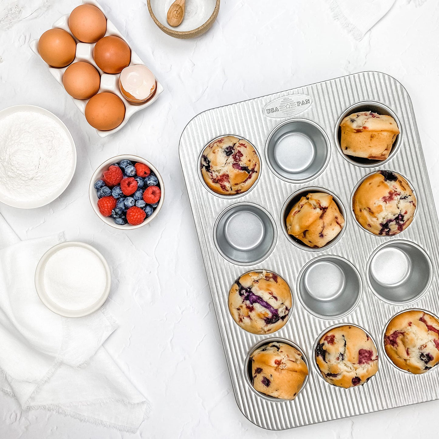 USA Pans 12 Cup Cupcake or Muffin Pan, Aluminized Steel with Americoat