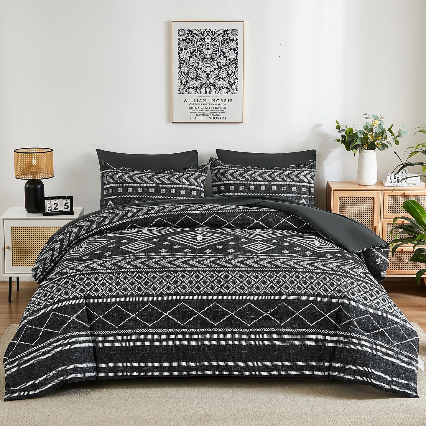Yiran Black Comforter Set Queen Size, Boho Aztec Comforter Bedding Set, 7 Piece Bohemian Summer Bed in a Bag, Soft Microfiber Striped Complete Bedding Set with Sheets for All Season