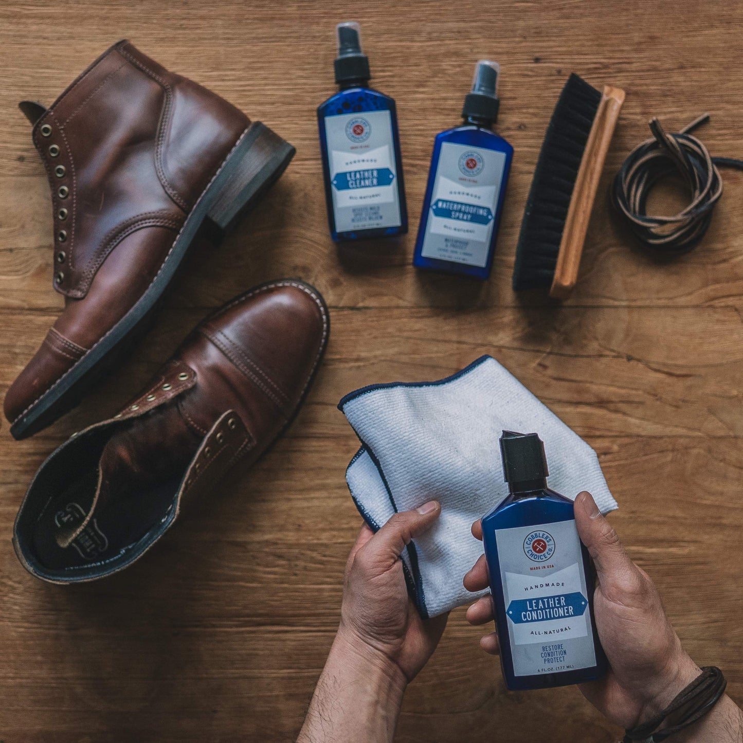 All-Natural Leather Conditioner - Leather Restorer - Safely Conditions and Restores Leather (6oz (177 ML))