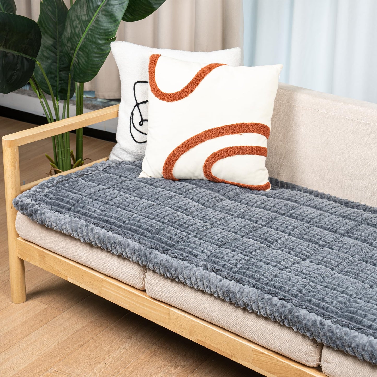 Flying Paws Washable Dog Couch Cover Protector, Non Slip Dog Bed Mat Machine Washable Large Blanket for Dogs, Pet Couches Covers for Sofa (Grey, 27.6 * 70.9 '')