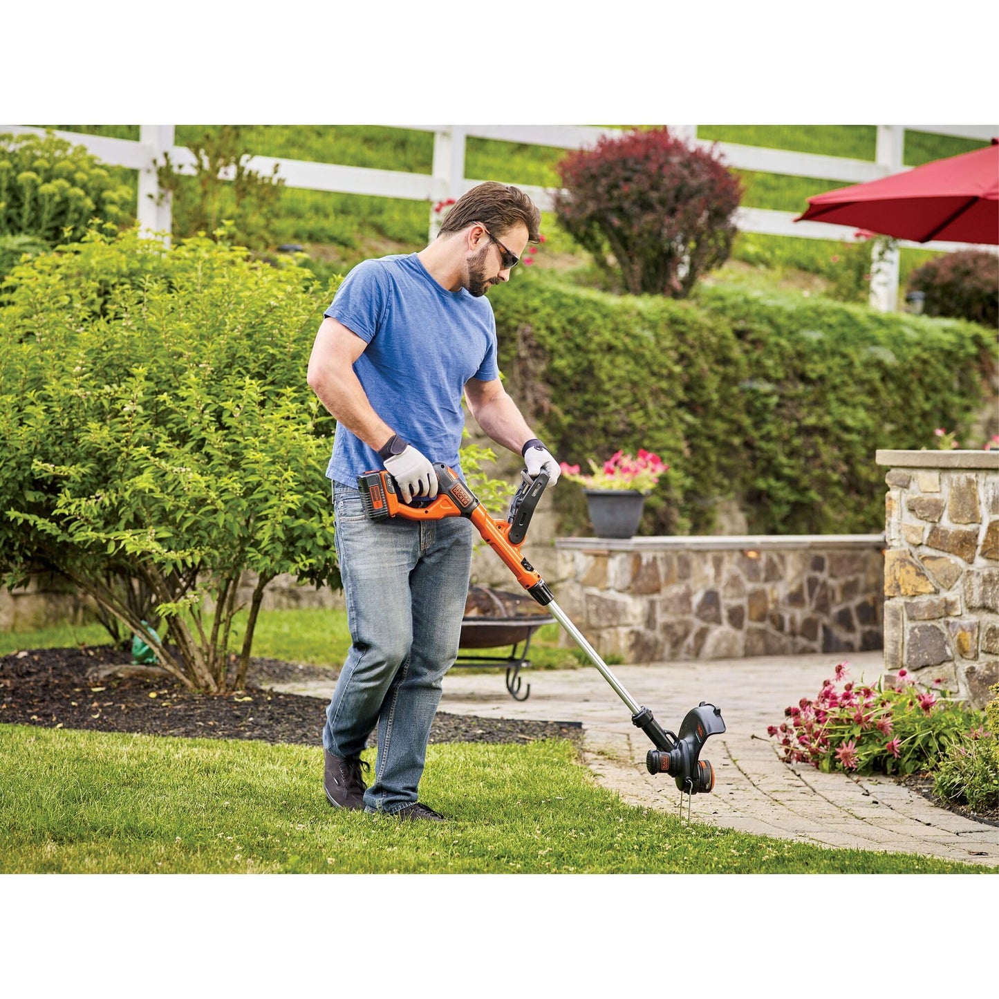 BLACK+DECKER 40V MAX String Trimmer and Edger Kit, Cordless, 13 inch, 2-in-1, Battery and Charger Included (LST140C)