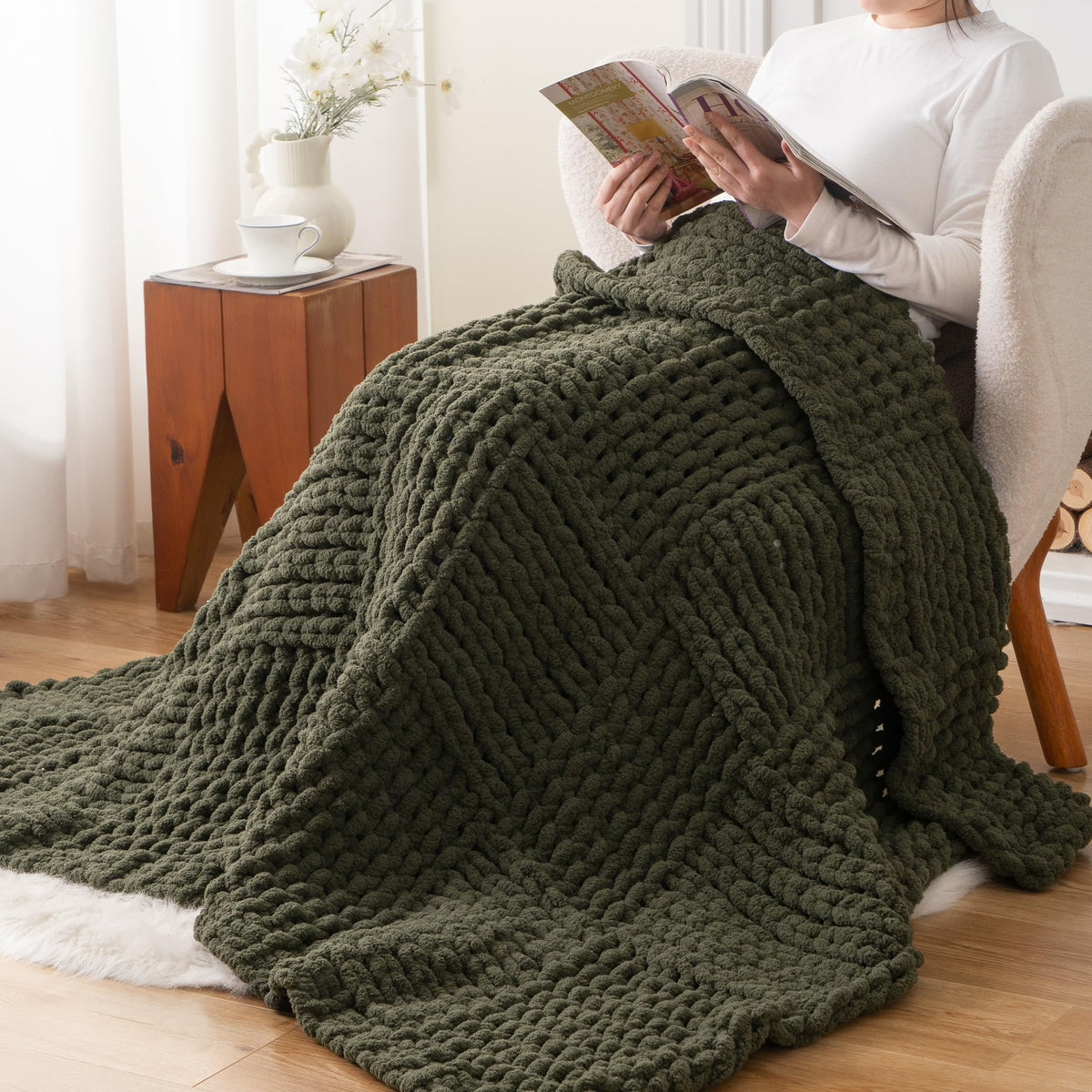 Bunnikins & Clover Olive Green Throw Blanket for Couch, Chunky Knit Blanket Throw with Chenille Yarn for Bed Living Room Home Decor, 50"x60"