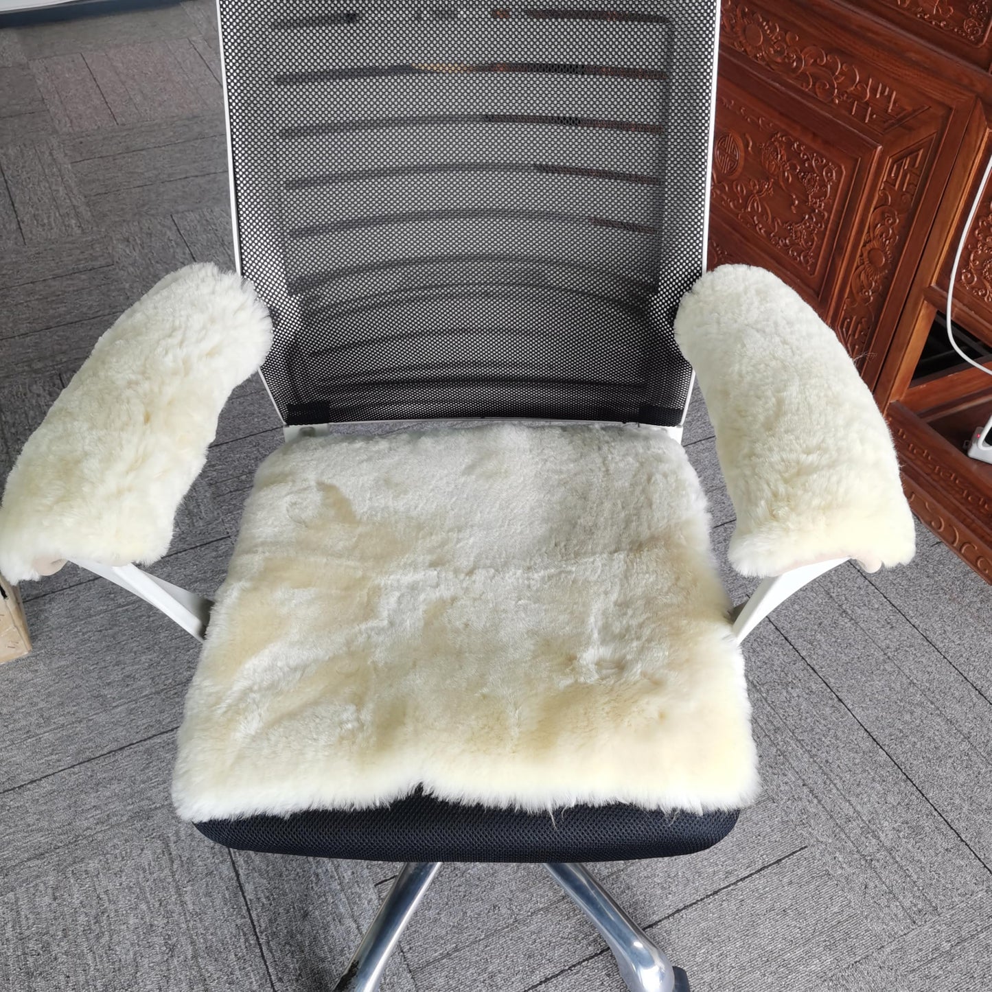 DUMI Premium Medical Grade 100% Natural Sheepskin Wheelchair Cushion Set - 3-Piece Orthopedic Seat Pad & Armrest Covers with Non-Slip Grip, Pressure Sore Prevention & Pain Relief, Washable & Reusable