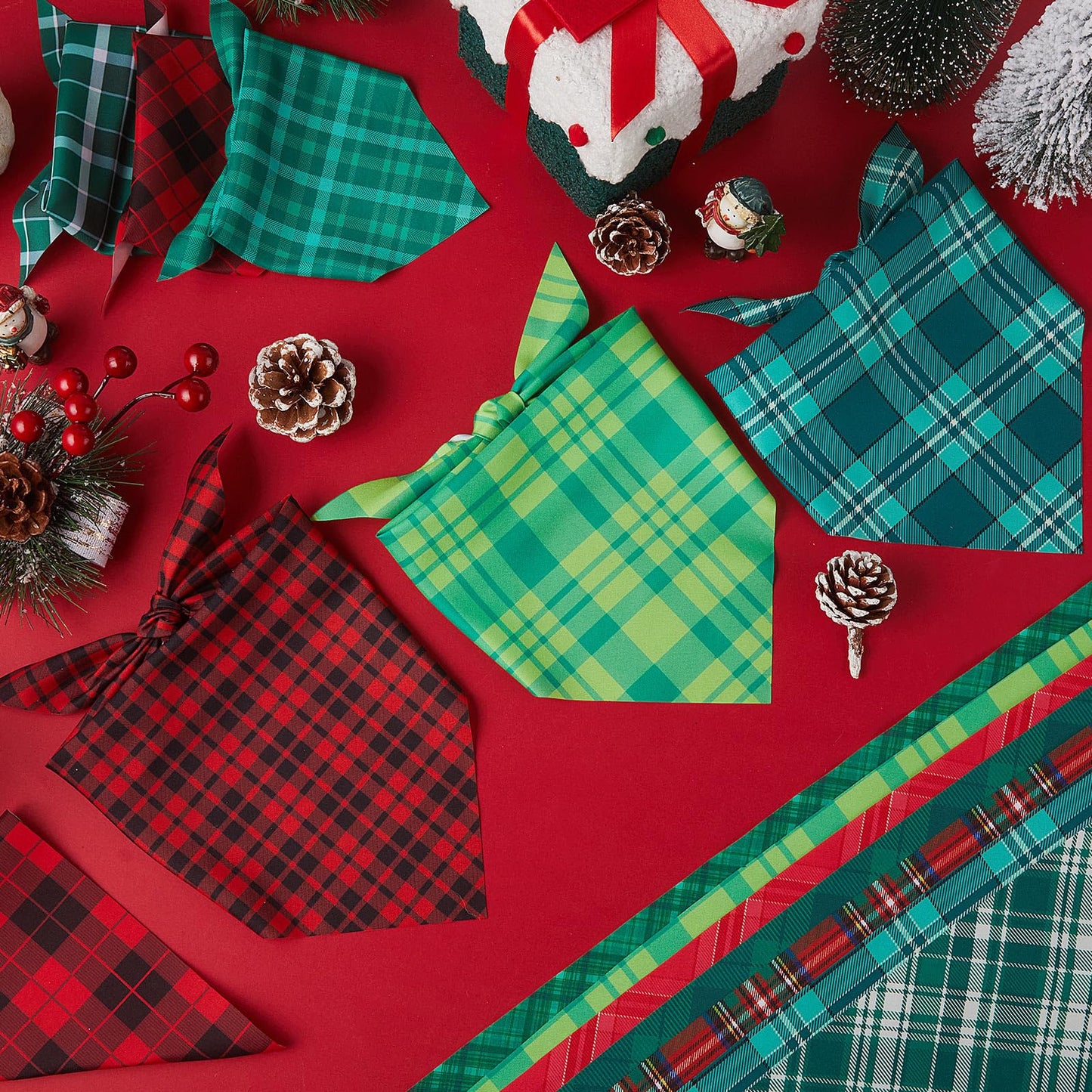 Abbylike 50 Pieces Christmas Plaid Dog Bandanas Bulk Xmas Bandanas for Dogs Triangle Kerchief Bibs Scarf Set for Christmas Pet Costume Accessories Decoration (31.5 x 21.7 x 21.7)